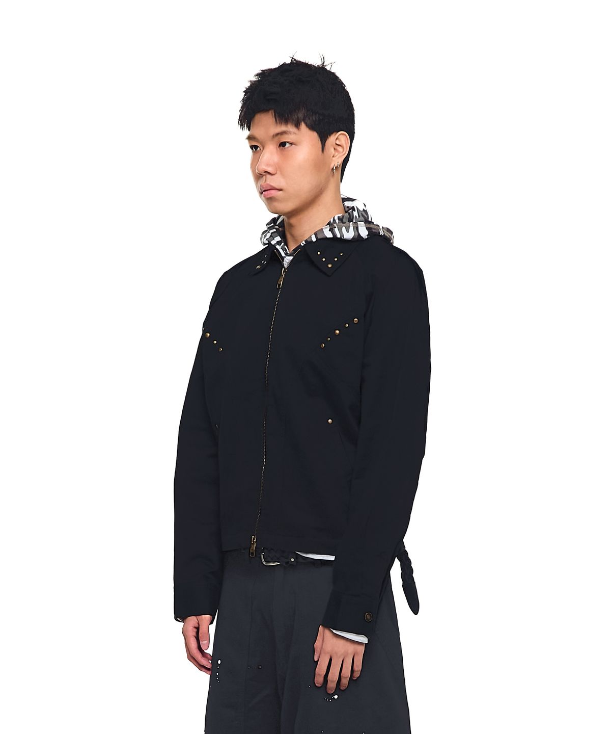 아캄(AAKAM) Incision Studded Cotton Jacket (Black)