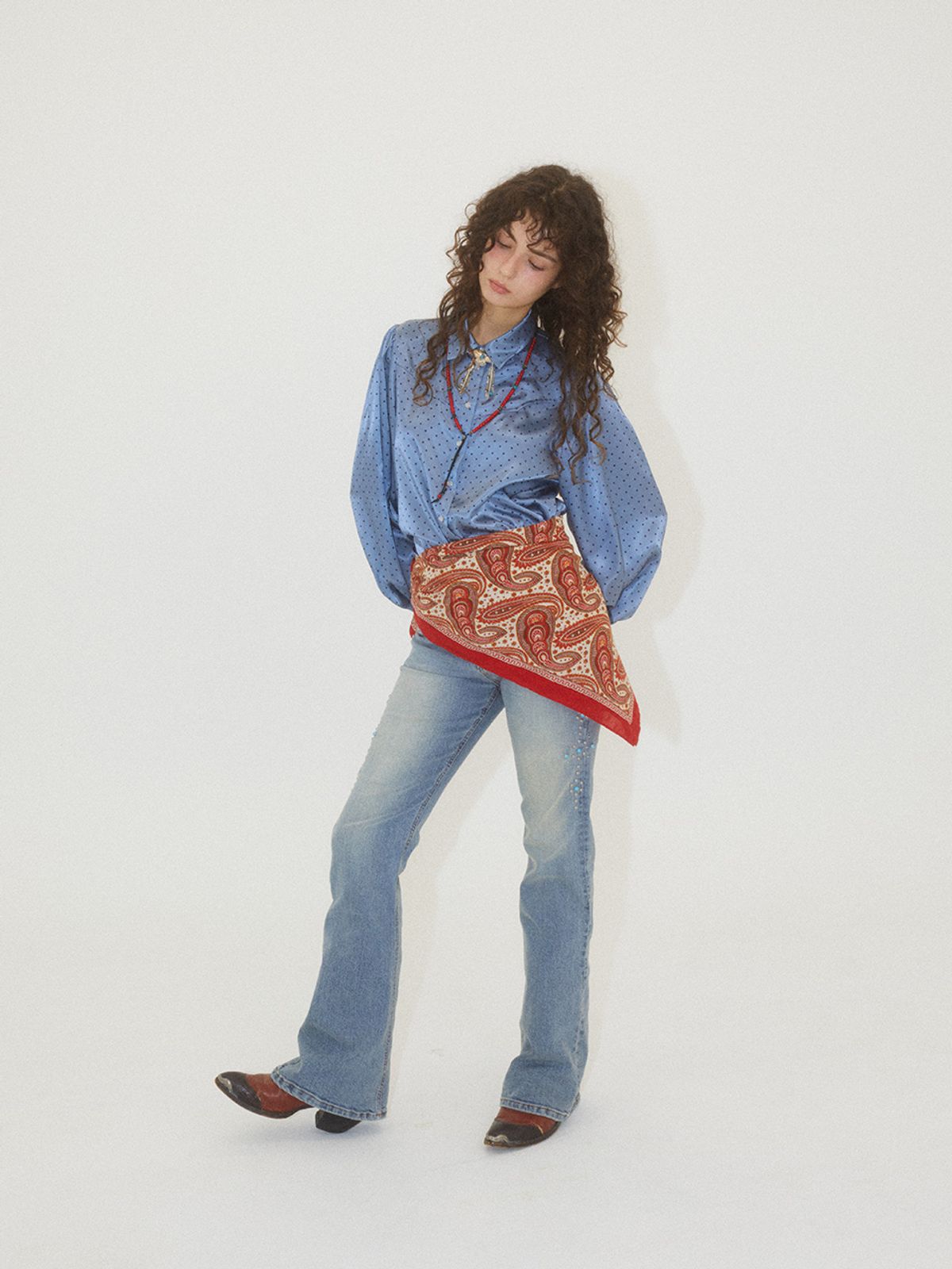 에즈이프 캘리(ASIF CALIE) SATIN RODEO POLKA BLOUSE BLUE