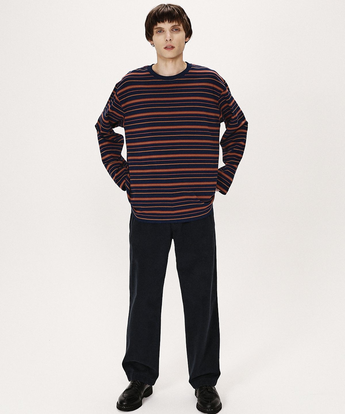 셔터(SHIRTER) FINE STRIPE LS T-SHIRT (NAVY BROWN)
