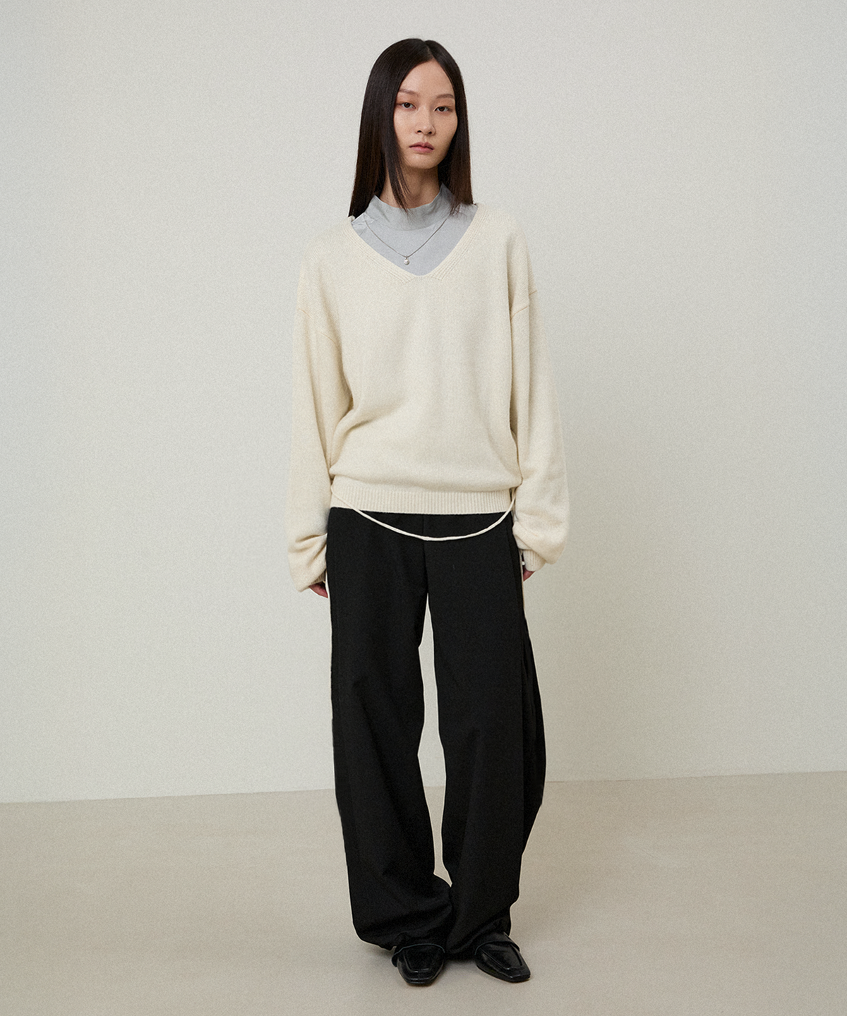 엘무드 우먼(LMOOD WOMEN) 검도 로우 와이드 슬랙스 블랙
