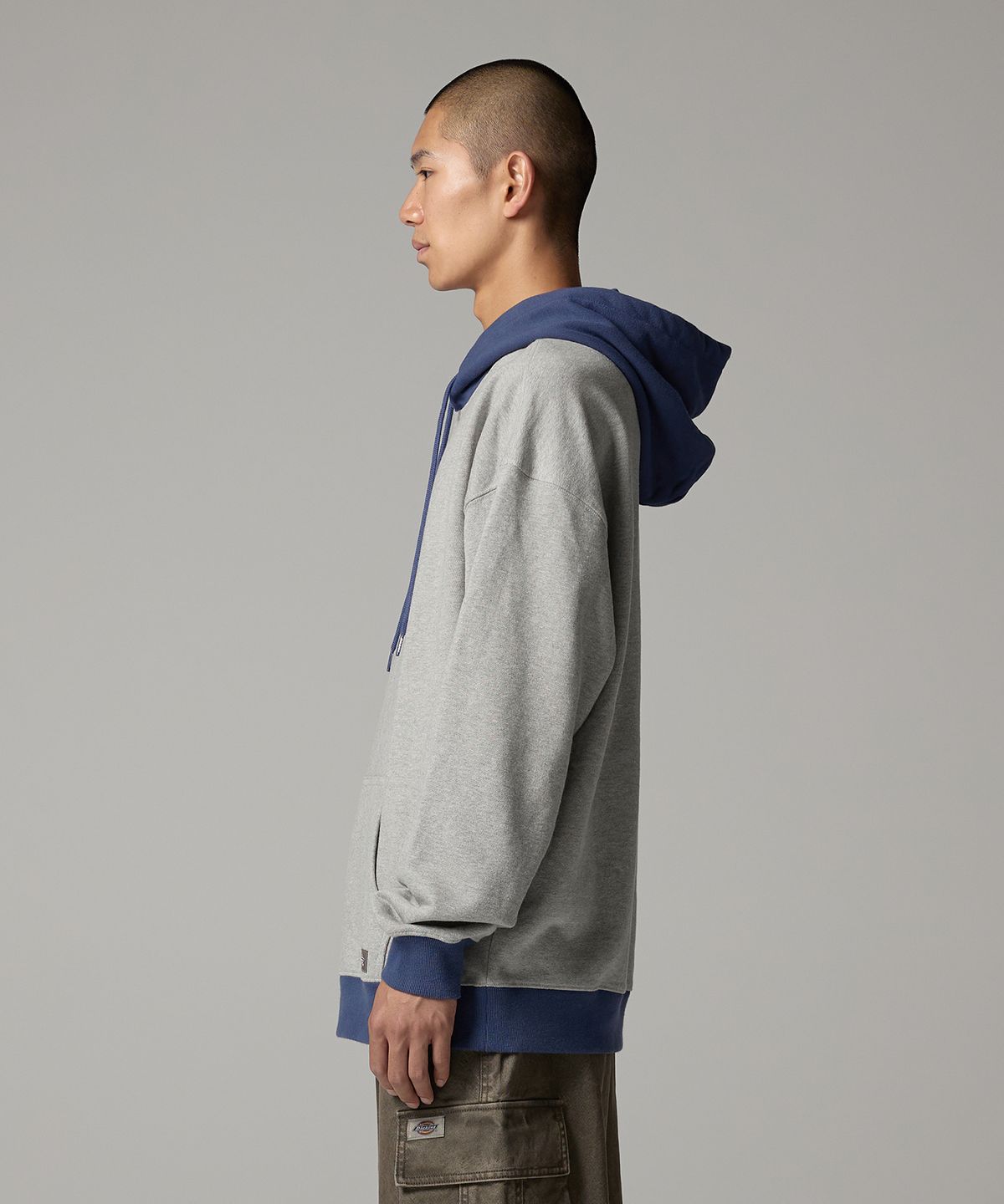 디키즈(DICKIES) 커시브 로고 투톤 후디 Melange Gray