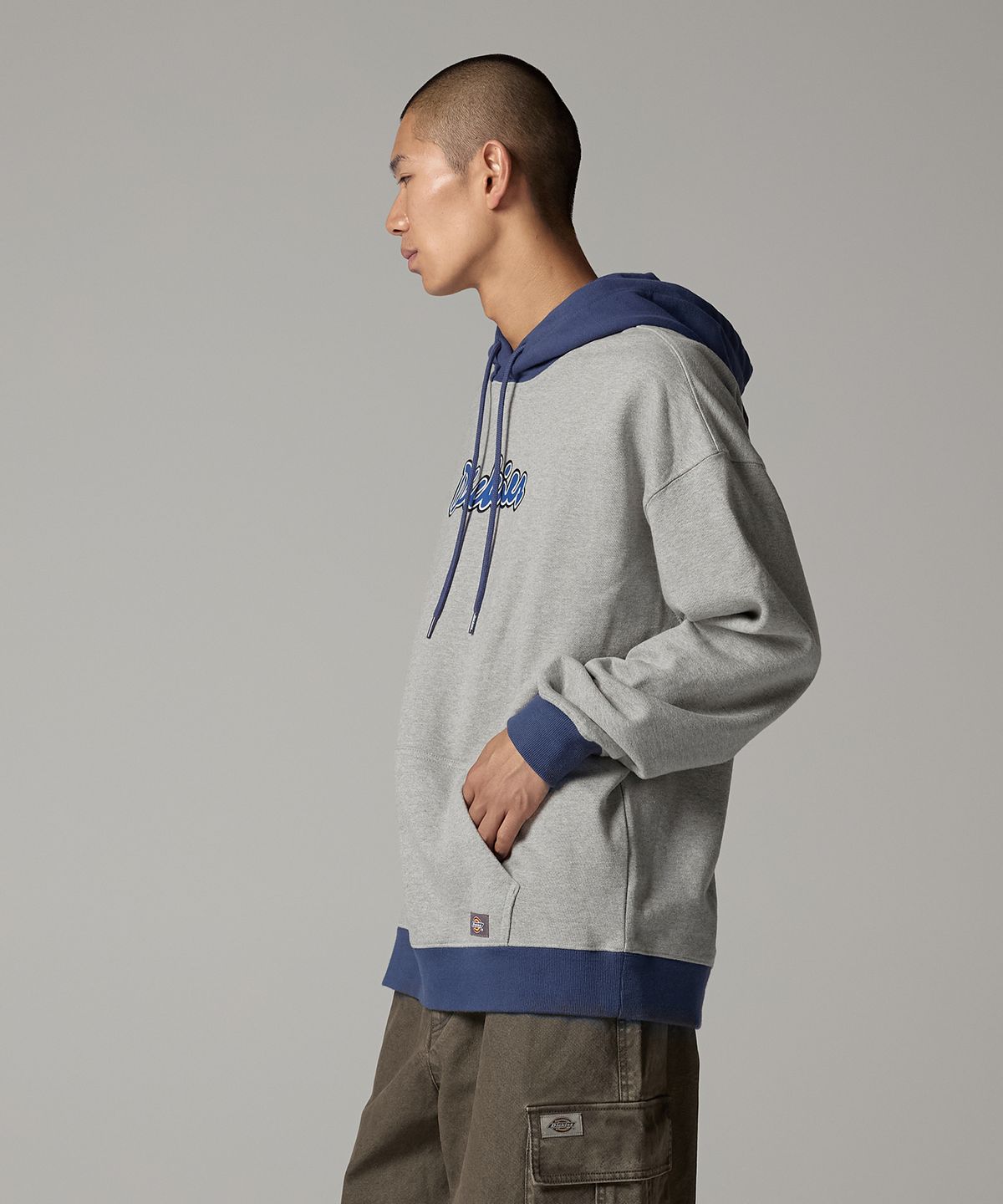 디키즈(DICKIES) 커시브 로고 투톤 후디 Melange Gray