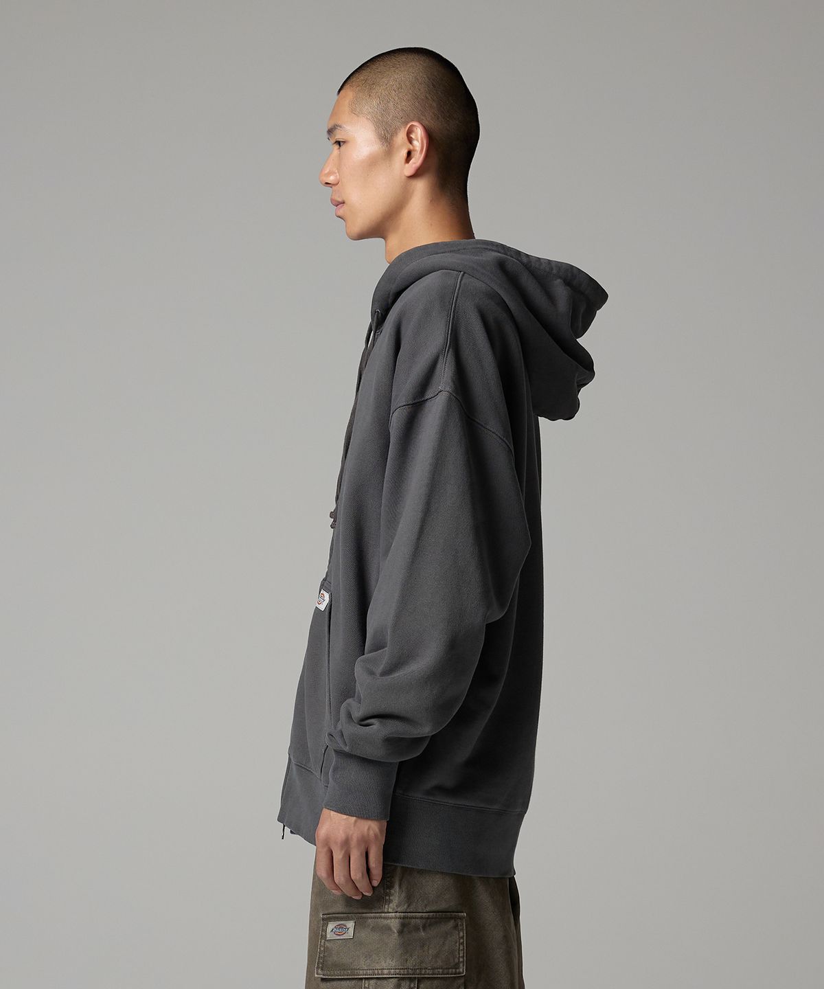 디키즈(DICKIES) 가먼트 다이드 베이직 후드 집업 Charcoal