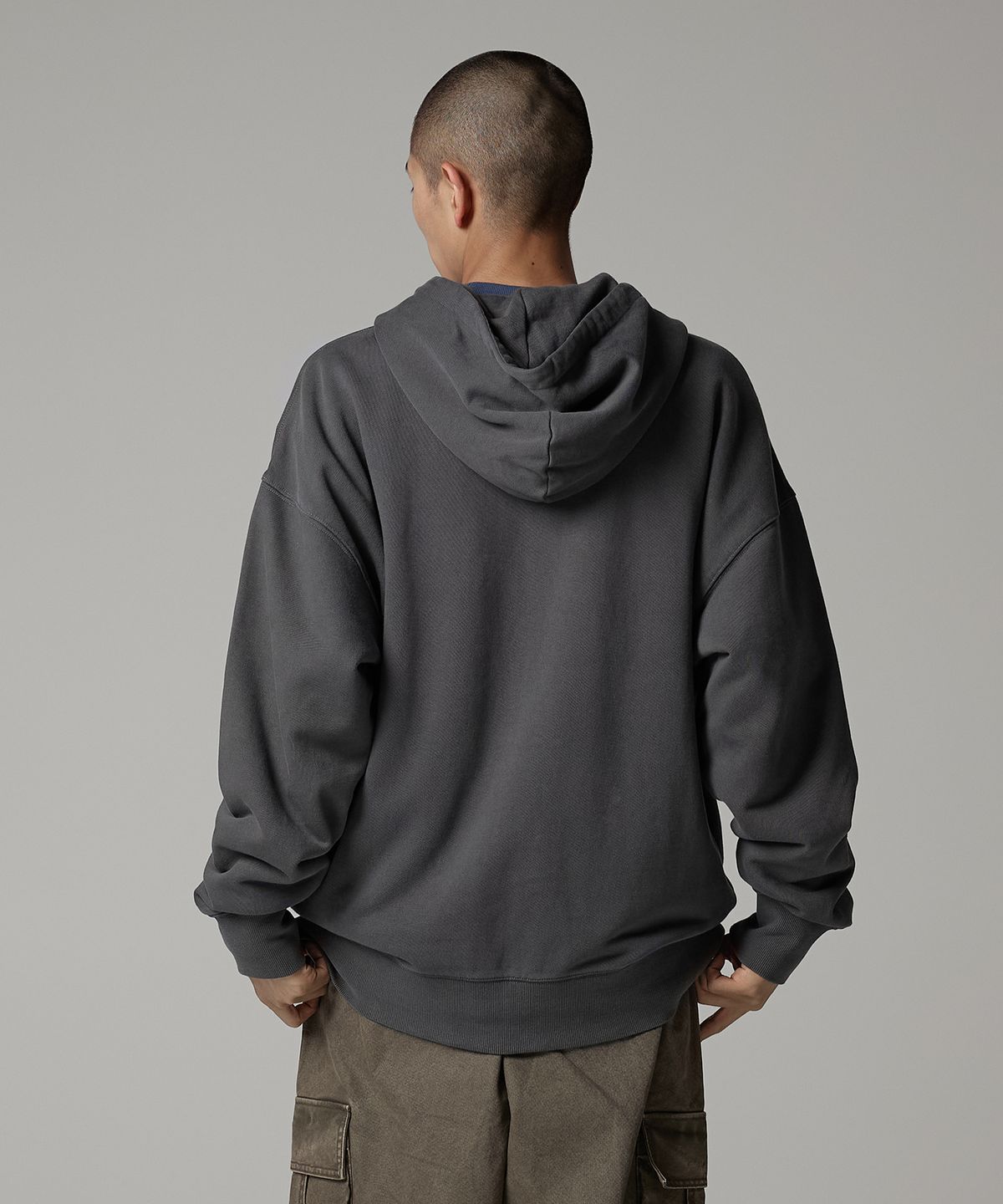 디키즈(DICKIES) 가먼트 다이드 베이직 후드 집업 Charcoal