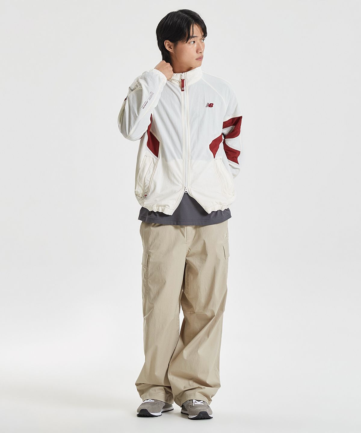 뉴발란스(NEW BALANCE) NBNAG2A303 / UNI ESCAPE 스탠넥 웜업자켓 (IVORY)