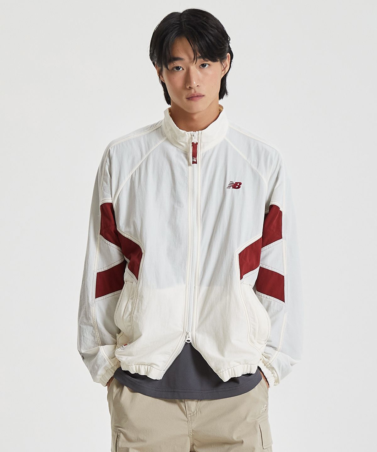뉴발란스(NEW BALANCE) NBNAG2A303 / UNI ESCAPE 스탠넥 웜업자켓 (IVORY)