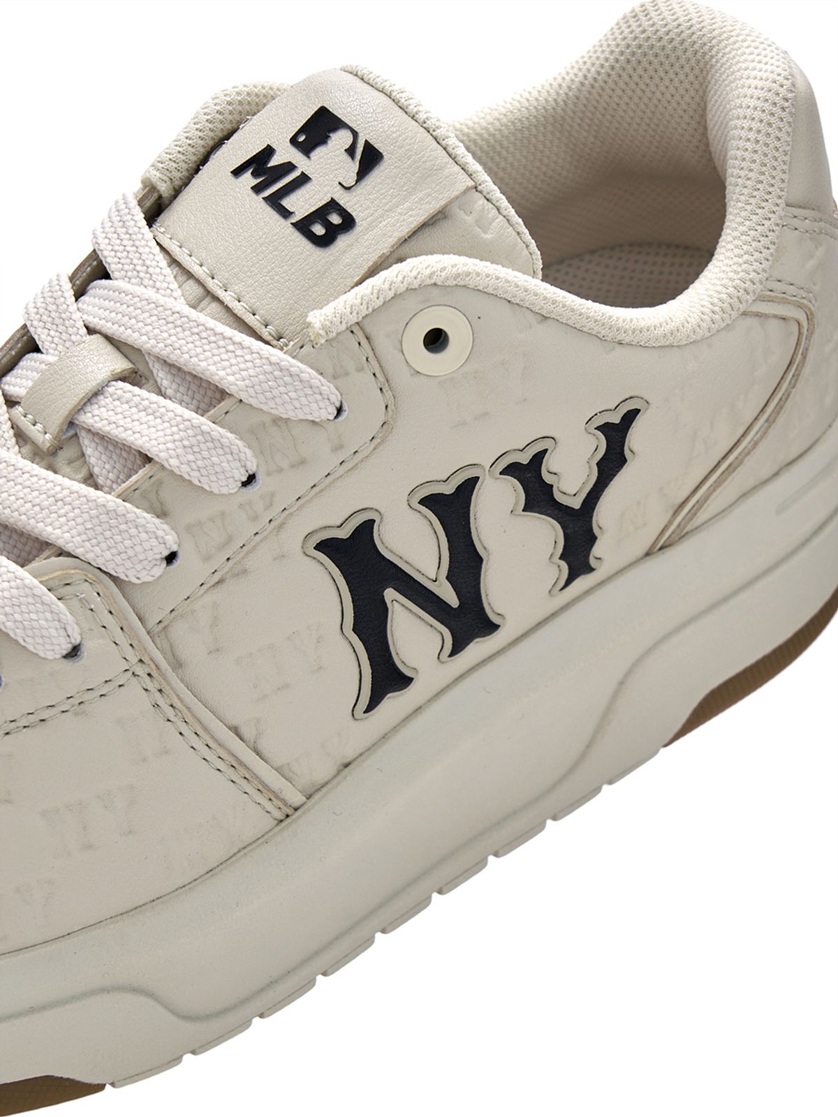 엠엘비(MLB) 청키라이너 엠보 모노그램 쿠퍼스 타운 NY (Cream)