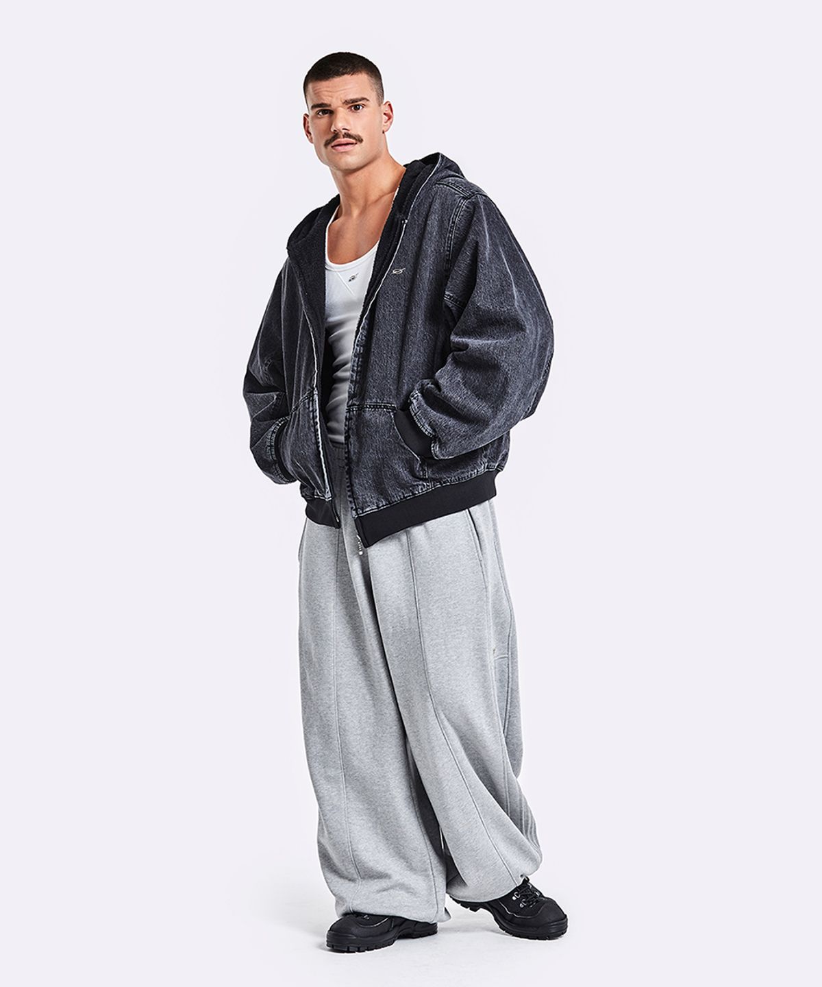 51퍼센트(51PERCENT) Oversized Denim Hoodie Zip-Up - Black