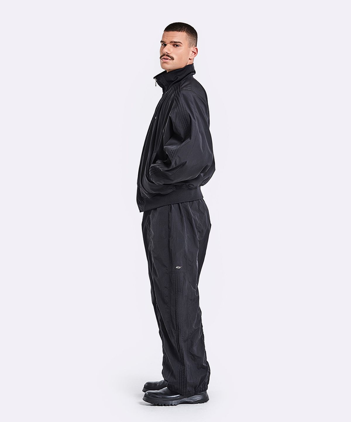 51퍼센트(51PERCENT) Track Pants - Black