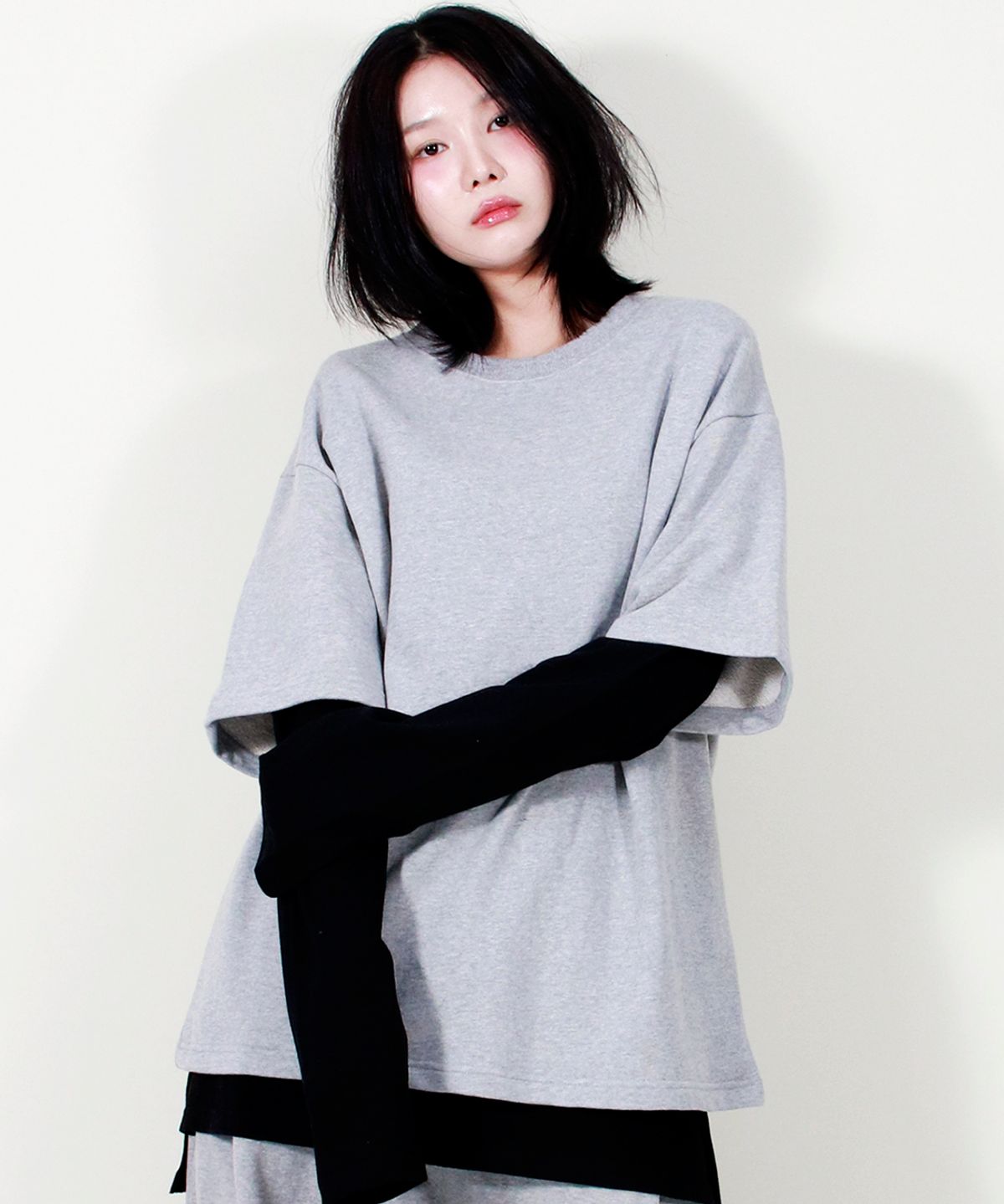 드마크(DEMARC) LAYERED SLEEVE BOXY FIT CREW NECK T-SHIRT GREY