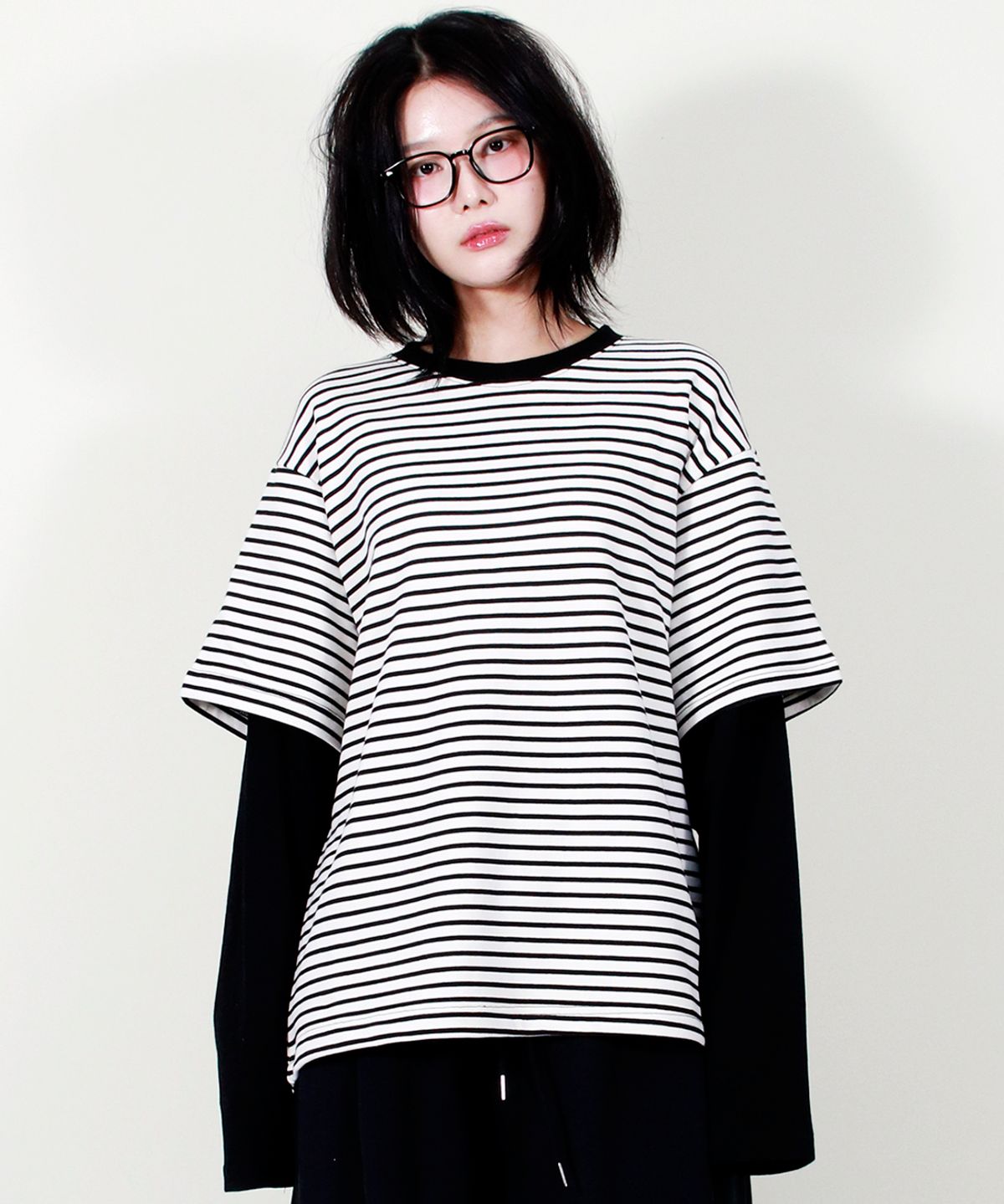 드마크(DEMARC) LAYERED SLEEVE BOXY FIT CREW NECK T-SHIRT STRIPE-IVORY