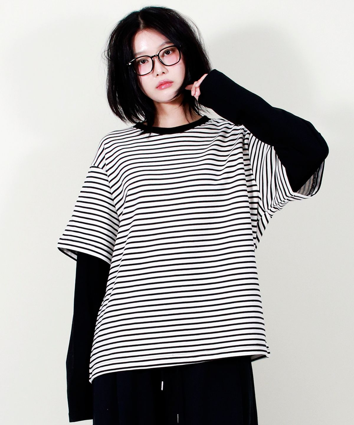 드마크(DEMARC) LAYERED SLEEVE BOXY FIT CREW NECK T-SHIRT STRIPE-IVORY