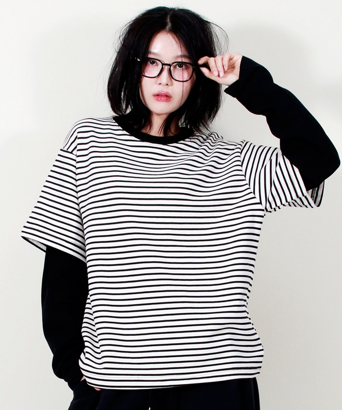 드마크(DEMARC) LAYERED SLEEVE BOXY FIT CREW NECK T-SHIRT STRIPE-IVORY