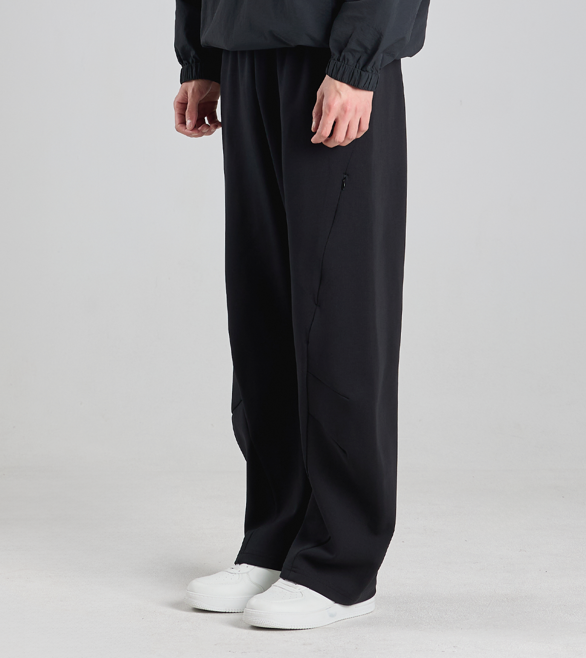 버튼서울(BUTTON SEOUL) 라이크라(LYCRA) 커브드 밴딩팬츠 (블랙)