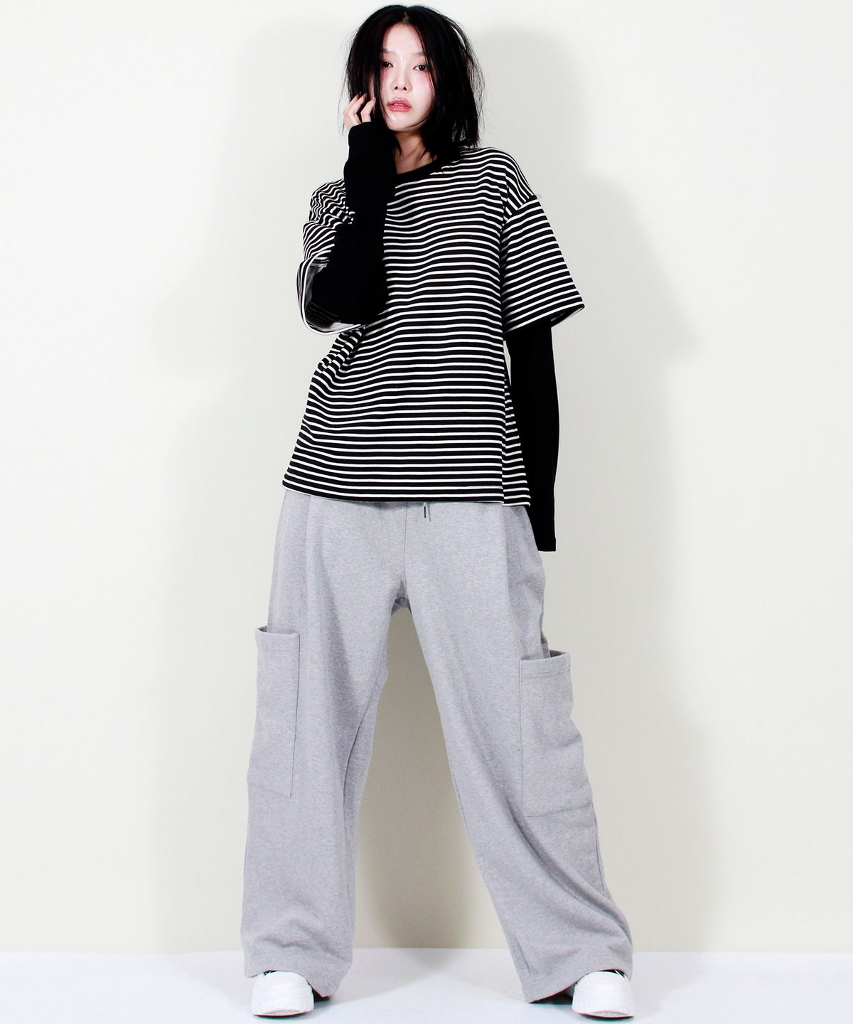 드마크(DEMARC) SIDE POCKET WIDE ONE-TUCK REAL STREET SWEAT PANTS GREY