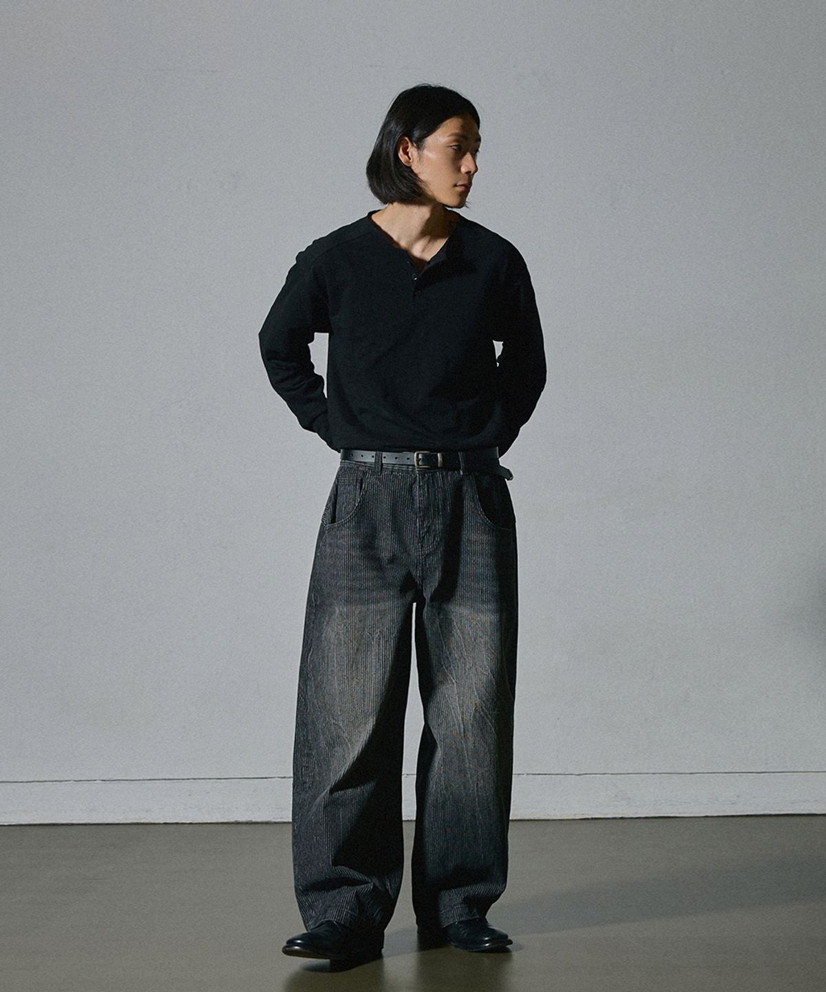 후브스(HOOVES) VTG 인터록 헨리넥 롱슬리브 [블랙]