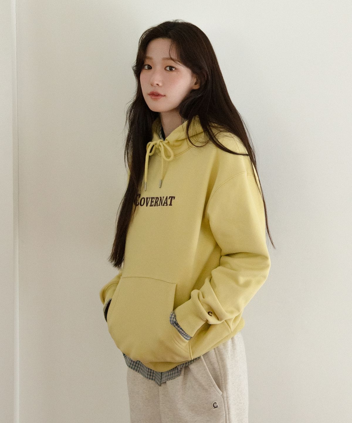 커버낫(COVERNAT) 센터 어센틱 후디 Black