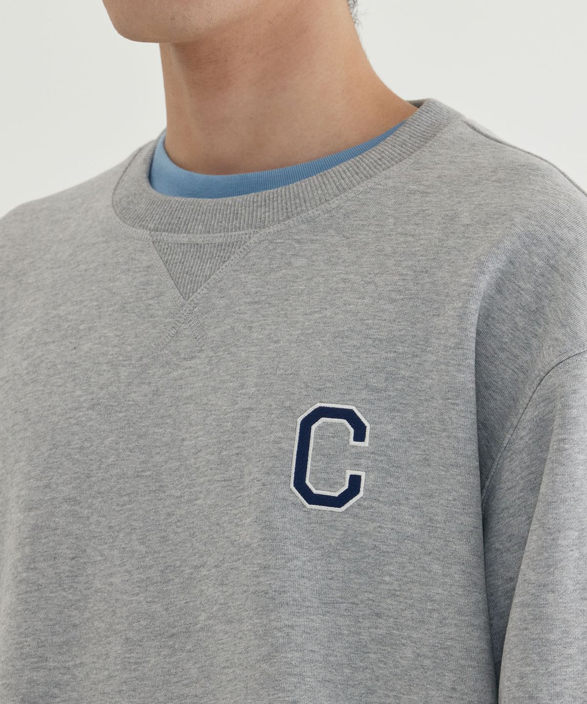 커버낫(COVERNAT) C 로고 맨투맨 Dusty Blue