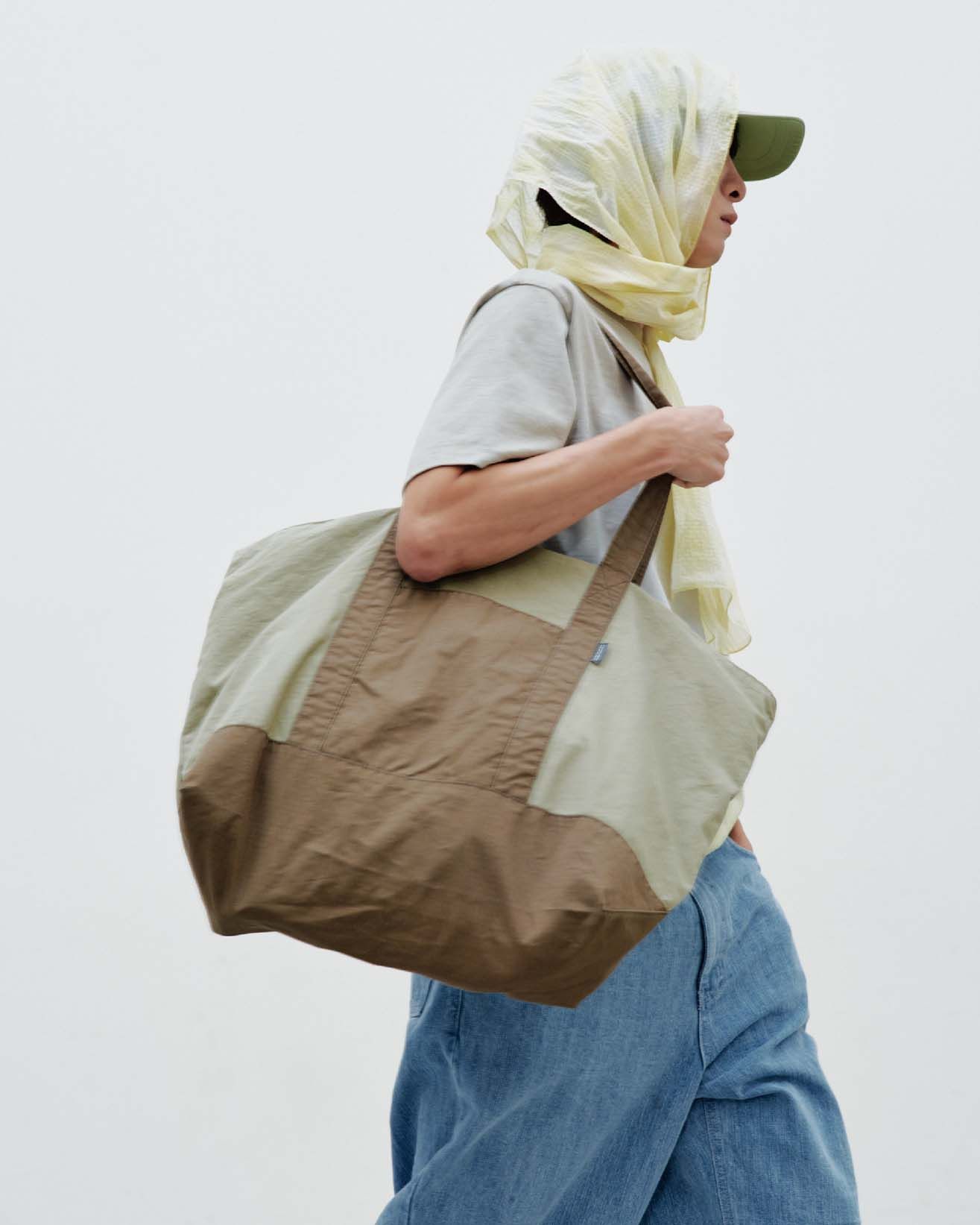 MUSINSA | 999HUMANITY Adventure Paneled Big Tote Bag (Washed Khaki
