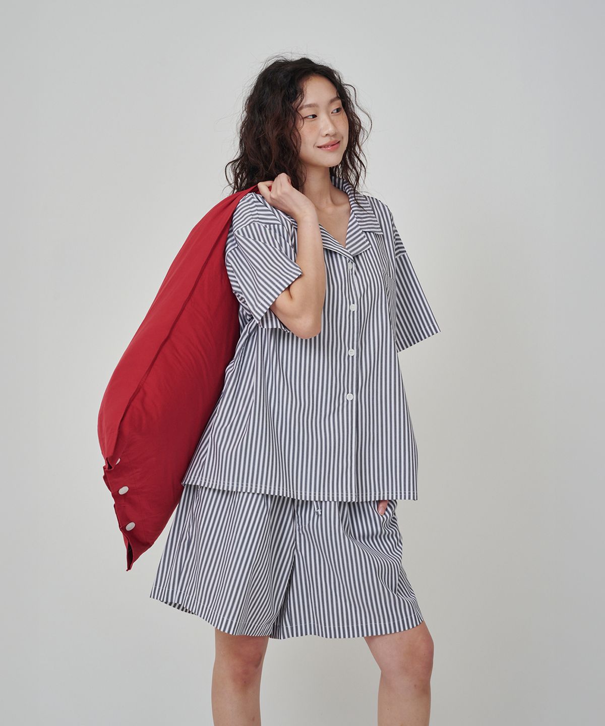 오끼뜨(OGGITT) (uni)레지던스 솔티 스트라이프 파자마 블랙