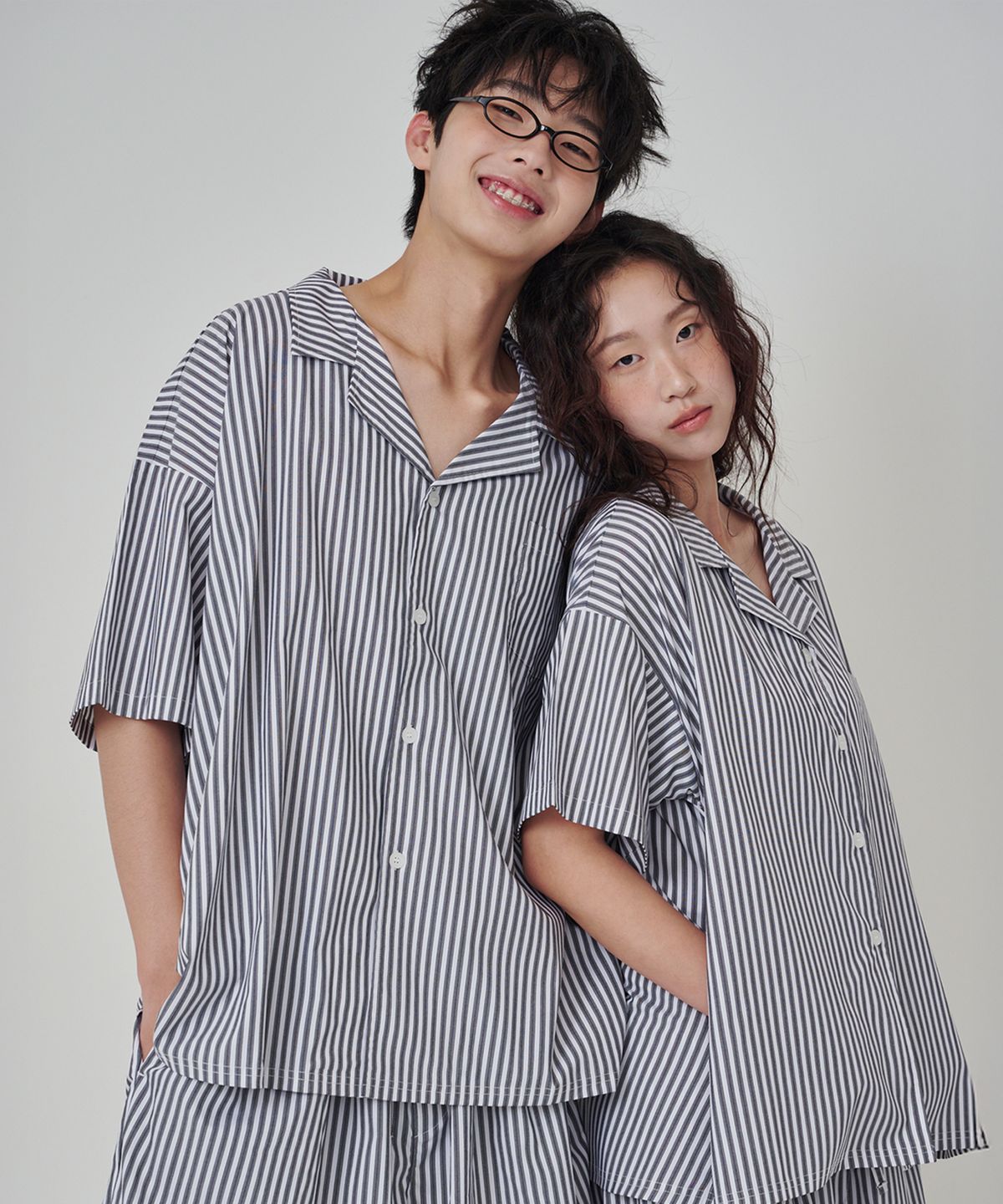 오끼뜨(OGGITT) (uni)레지던스 솔티 스트라이프 파자마 블랙