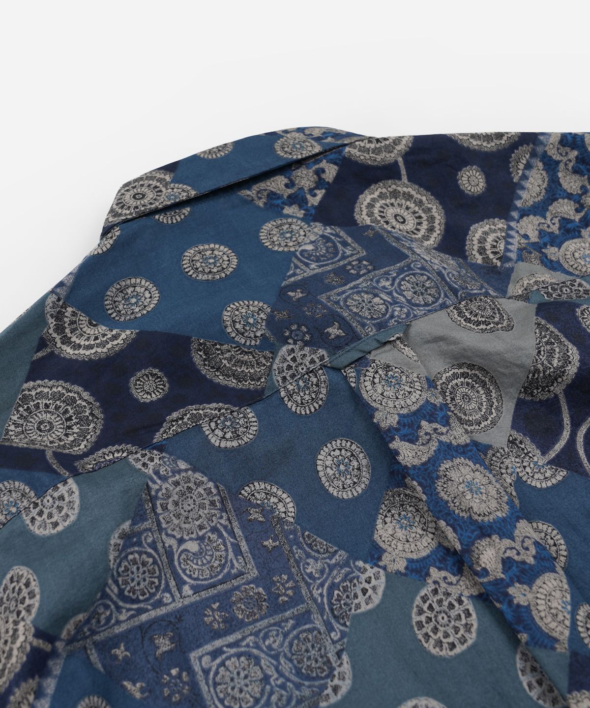 프리즘웍스(FRIZMWORKS) DIAMOND PATCHWORK RELAX SHIRT _ NAVY