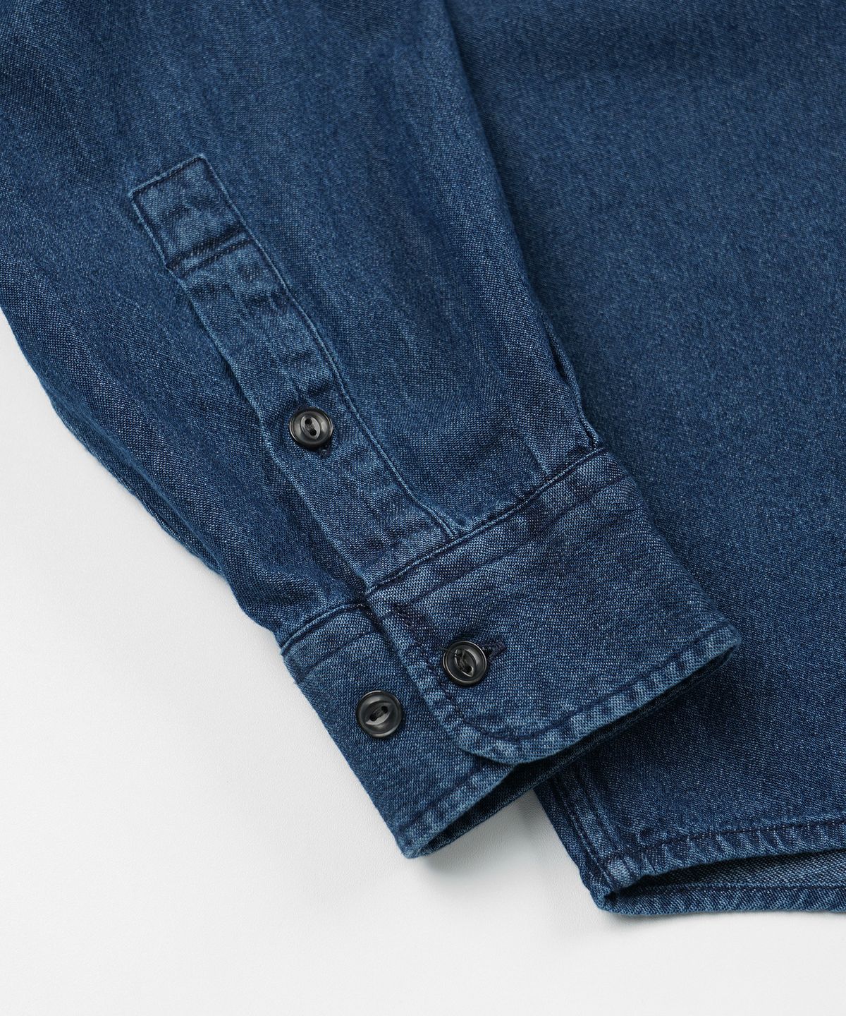 프리즘웍스(FRIZMWORKS) BLEACH DENIM UTILITY SHIRT _ WASHED INDIGO