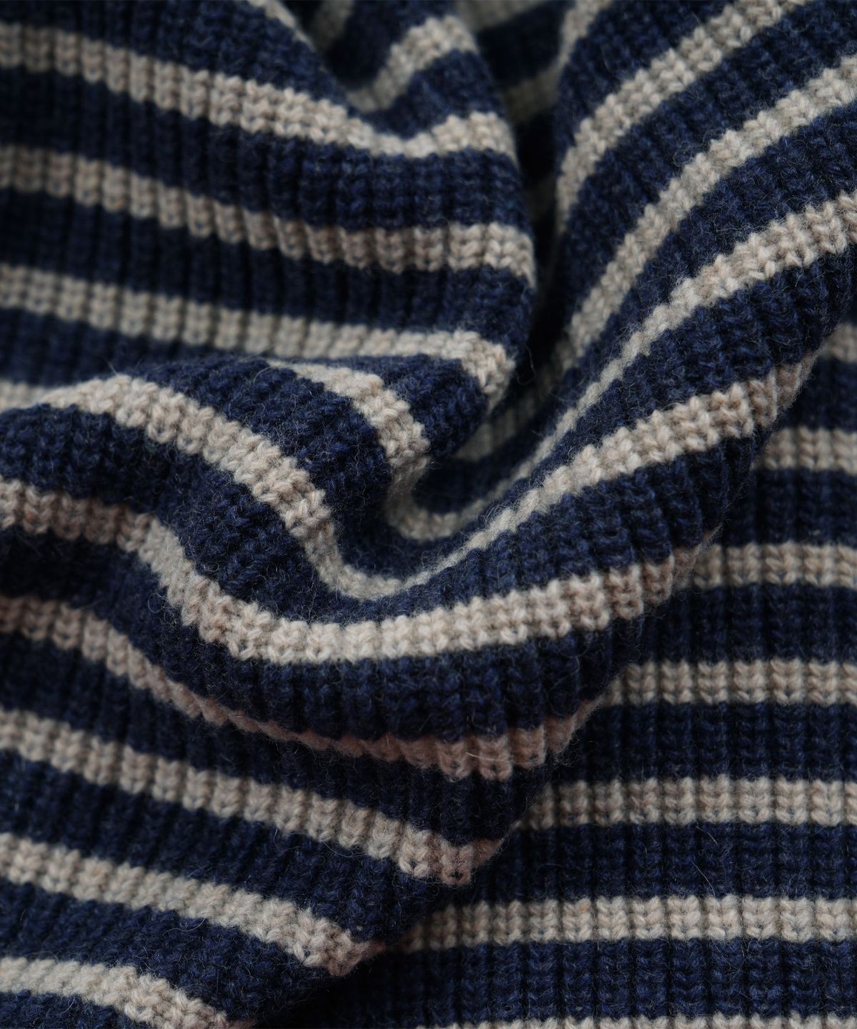 프리즘웍스(FRIZMWORKS) WOOL STRIPE ROUND CARDIGAN _ NAVY
