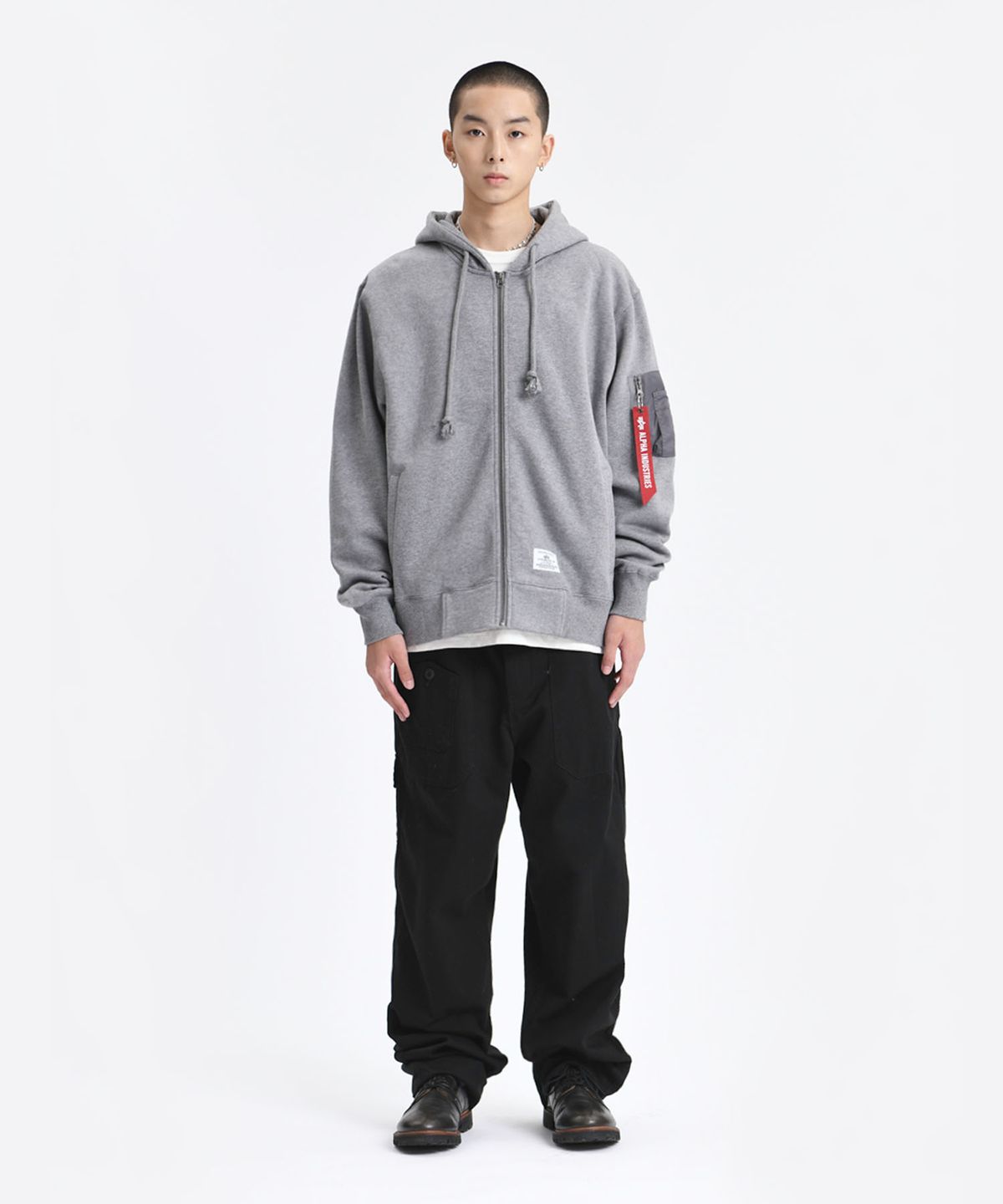 알파 인더스트리(ALPHA INDUSTRIES) 유틸리티 포켓 풀집 릴렉스 핏 스웻셔츠 미디엄 차콜 헤더