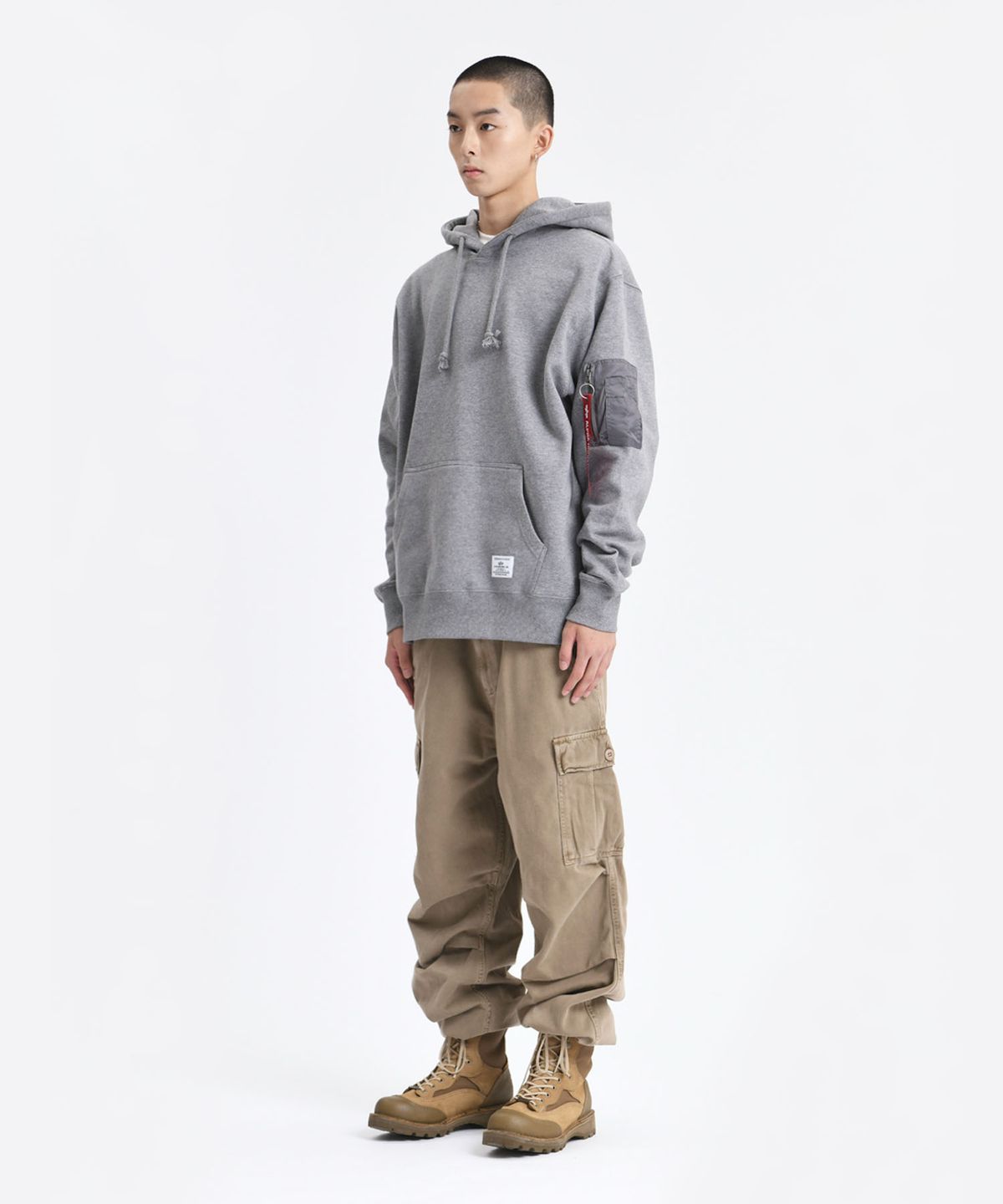 알파 인더스트리(ALPHA INDUSTRIES) 유틸리티 포켓 후디 릴렉스 핏 스웻셔츠 미디엄 차콜 헤더