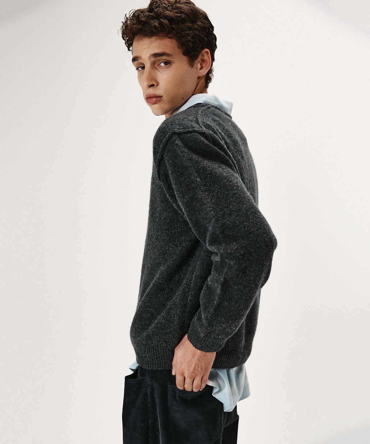 셔터(SHIRTER) SHAGGY DOG REVERSE SEAM KNIT (CHARCOAL)
