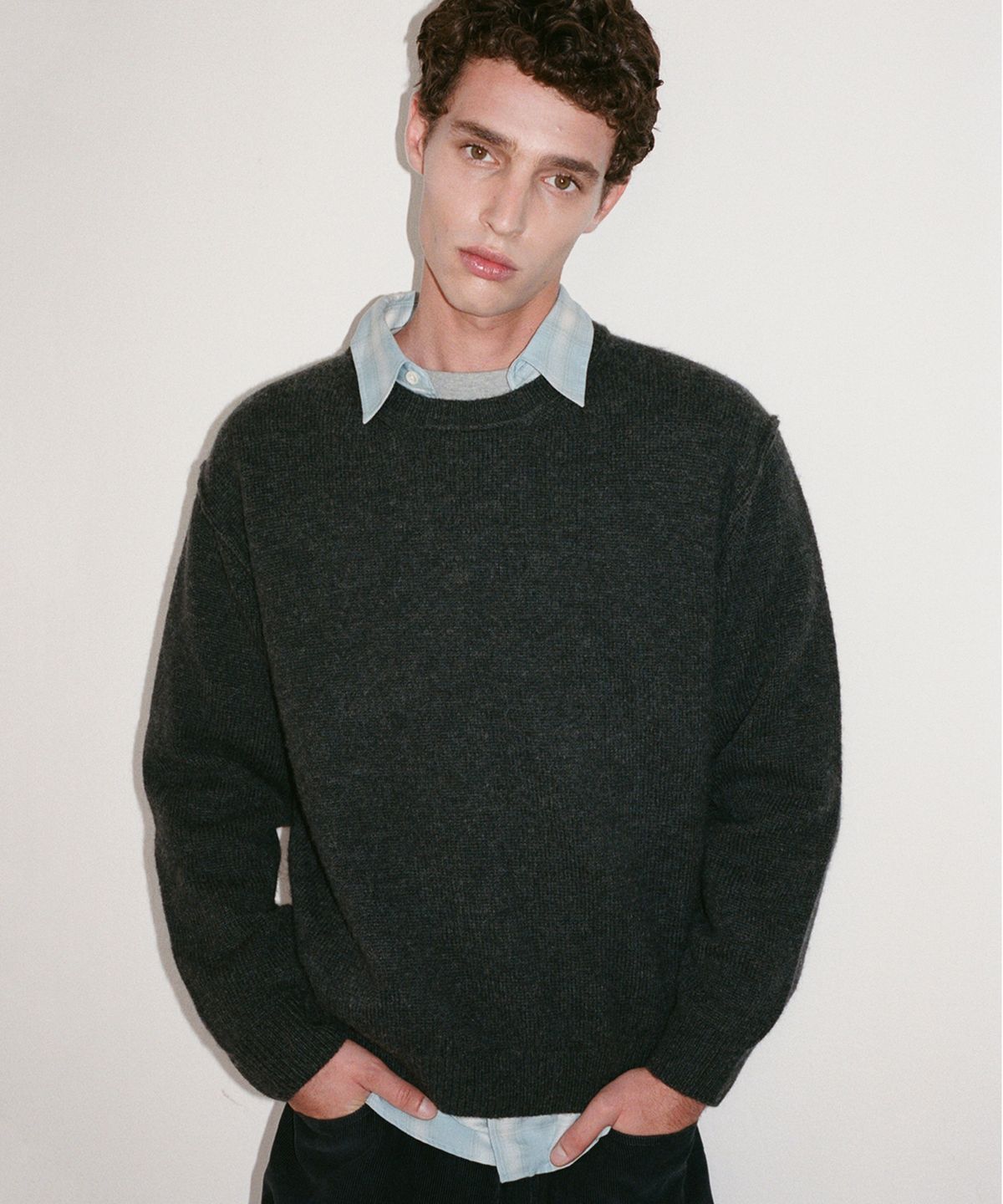 셔터(SHIRTER) SHAGGY DOG REVERSE SEAM KNIT (CHARCOAL)