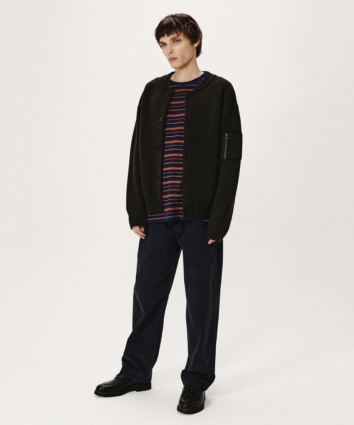 셔터(SHIRTER) CHUNKY YARN HEAVY CARDIGAN (DARK BROWN)