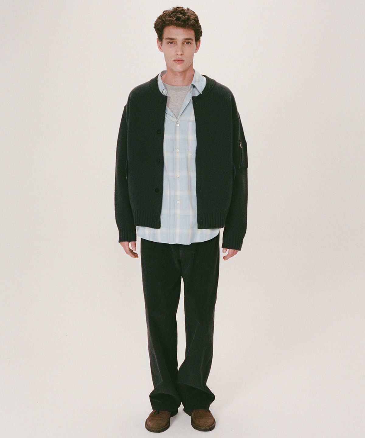 셔터(SHIRTER) CHUNKY YARN HEAVY CARDIGAN (STEEL NAVY)