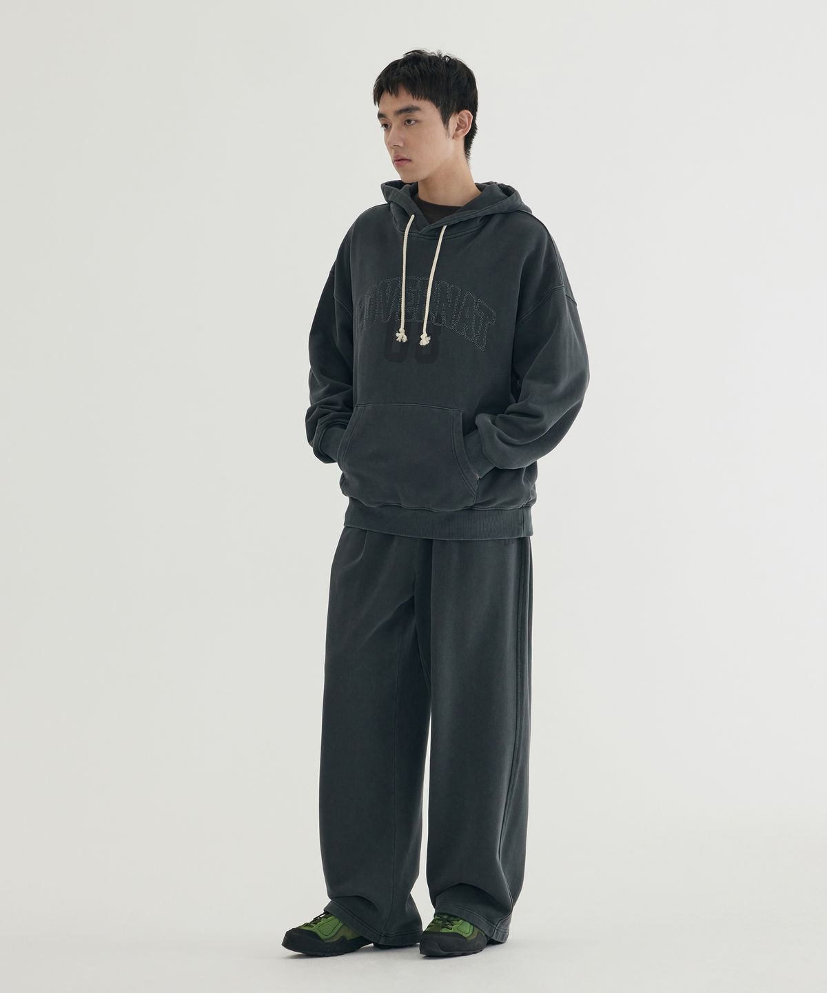 커버낫(COVERNAT) 아치로고 피그먼트 그래픽 후디 Dark Gray