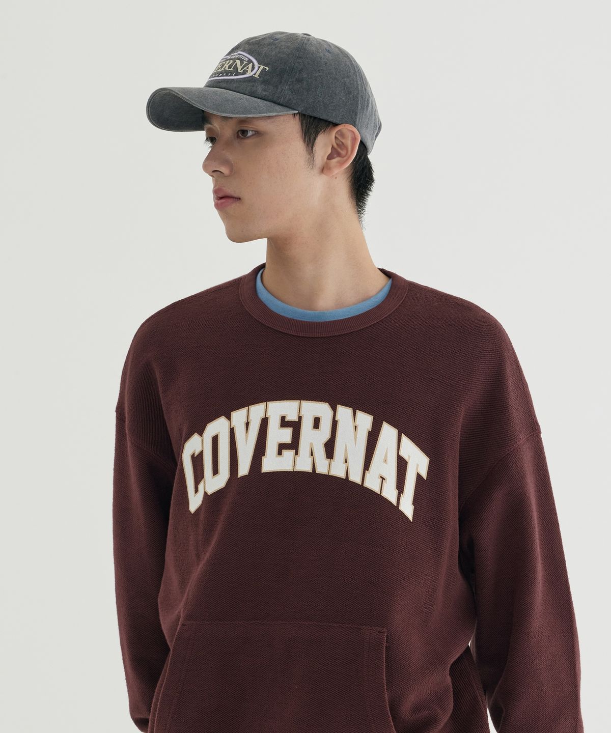 커버낫(COVERNAT) 인사이드아웃 아치로고 맨투맨 Brown