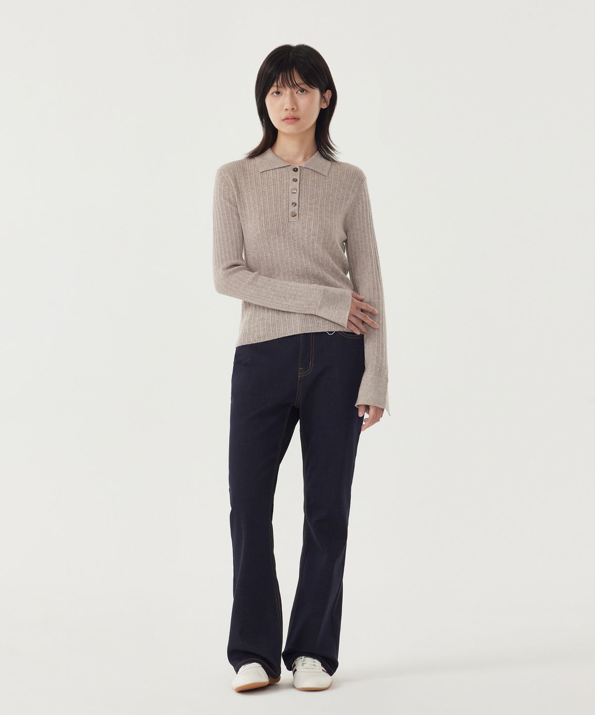 커버낫 우먼(COVERNAT WOMAN) 우먼 리브드 카라 니트 Beige