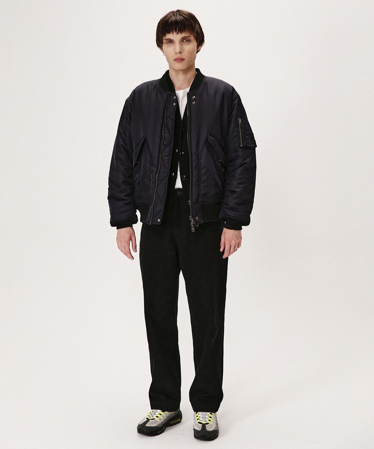 셔터(SHIRTER) NYLON REVERSIBLE BOMBER JUMPER (PURPLE BLACK)