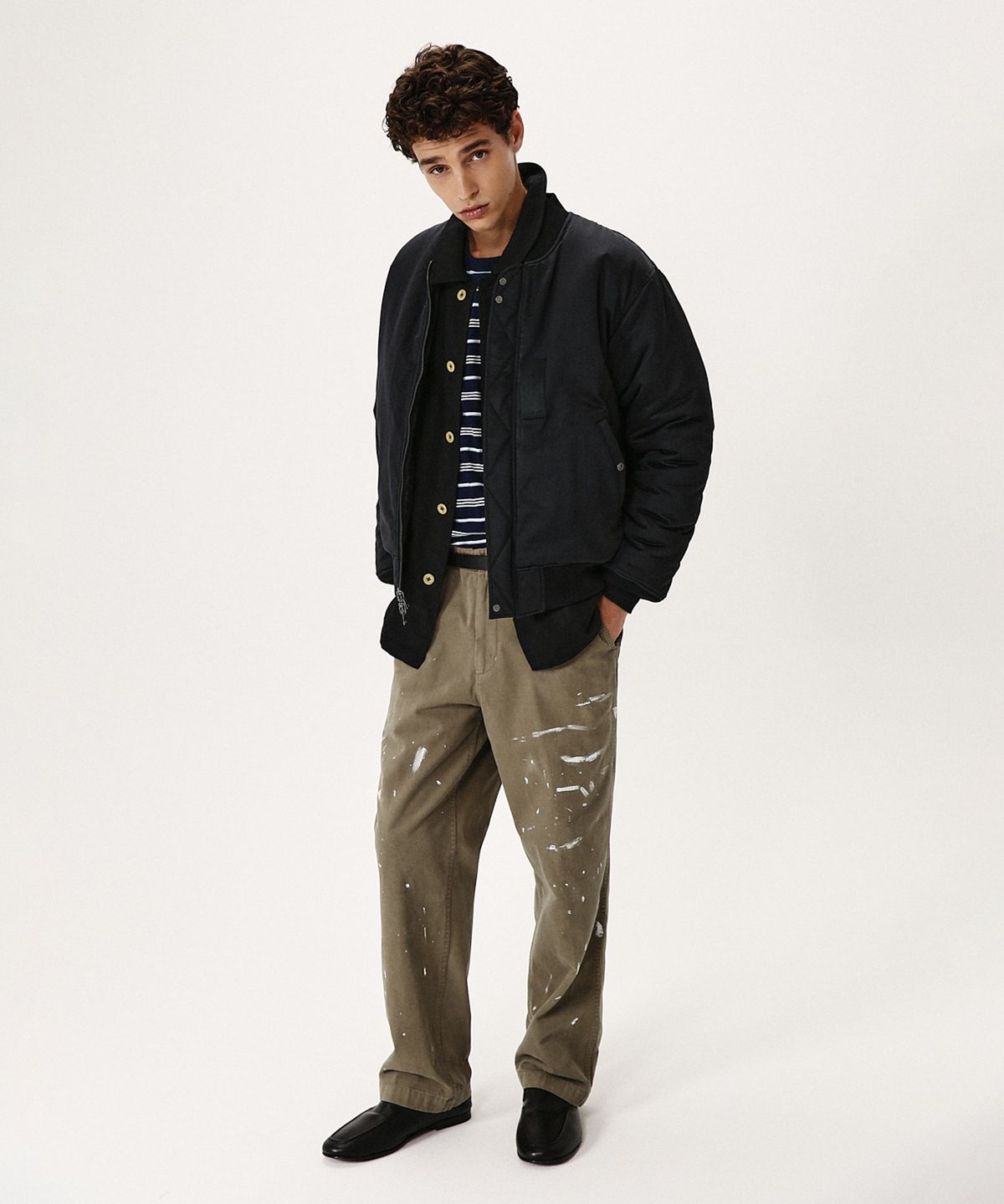 셔터(SHIRTER) NYLON REVERSIBLE BOMBER JUMPER (PURPLE BLACK)