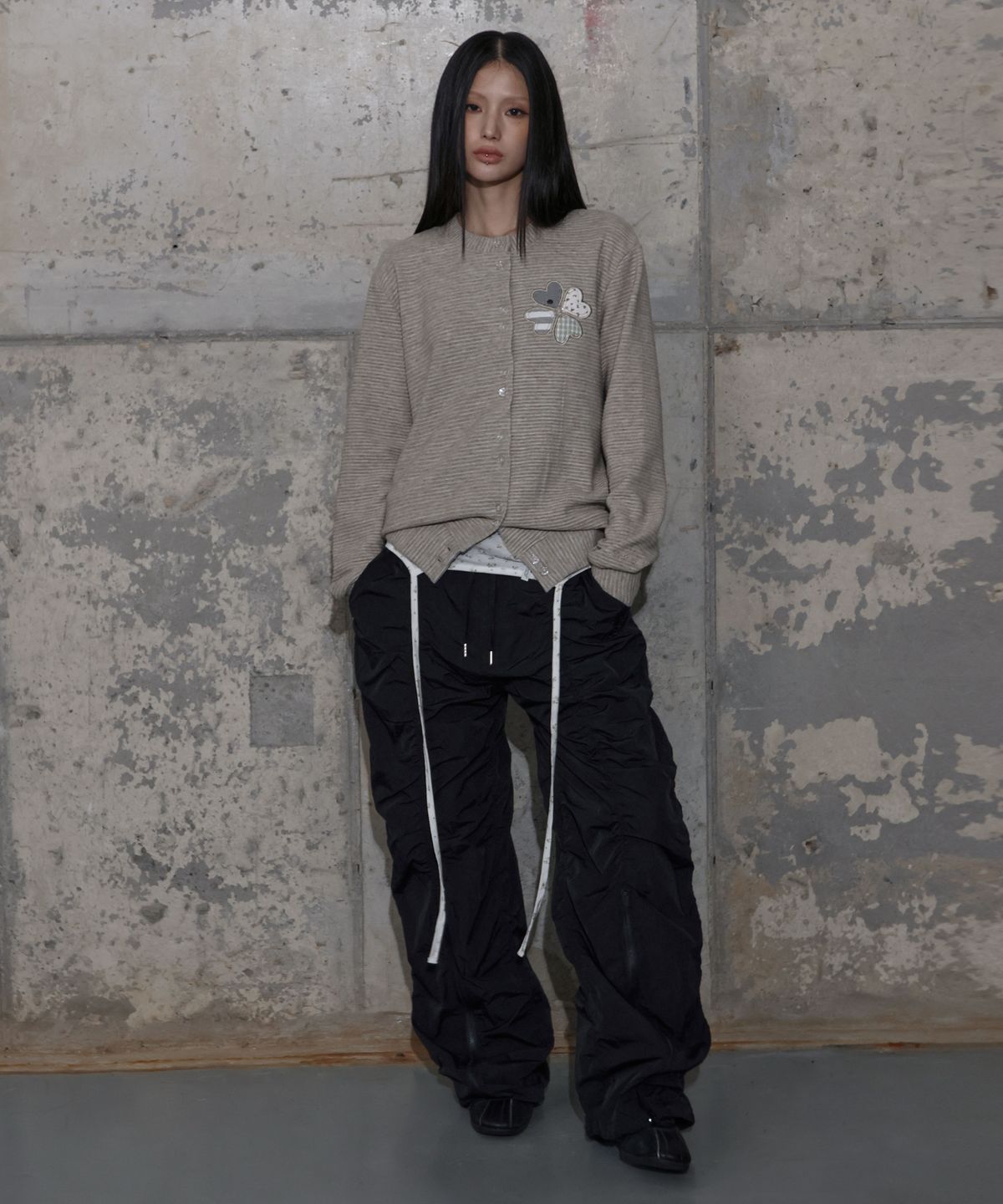 팬시클럽(FANCY CLUB) 클로버 패치워크 가디건 (BEIGE) F25ZA008