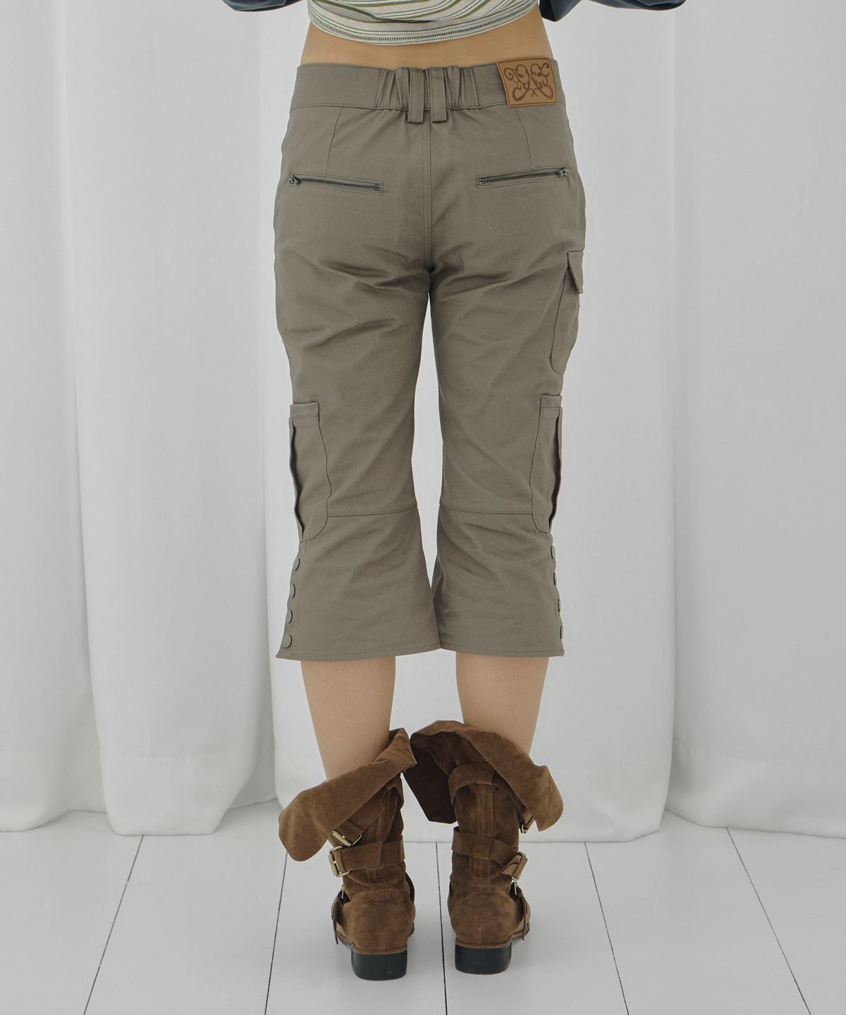 팬시클럽(FANCY CLUB) 카고 카프리 팬츠 (DARK BEIGE) F26QD152