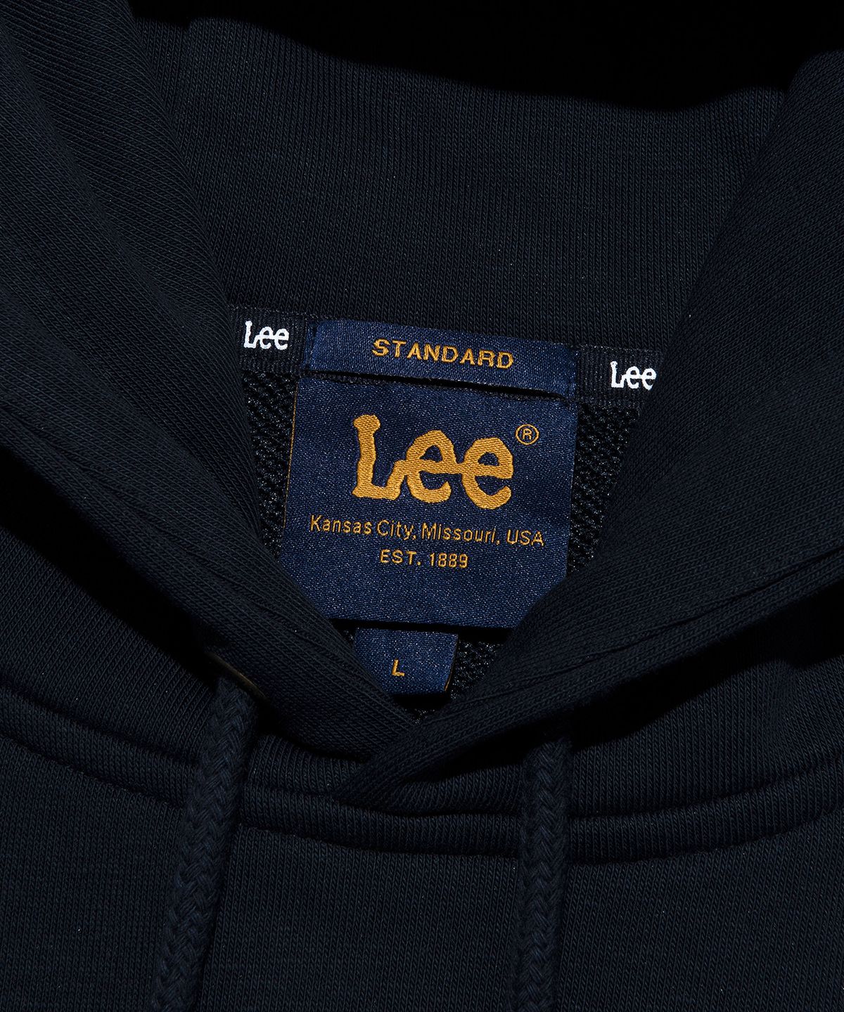 리(LEE) 스몰 트위치 로고 후드 티셔츠 네이비