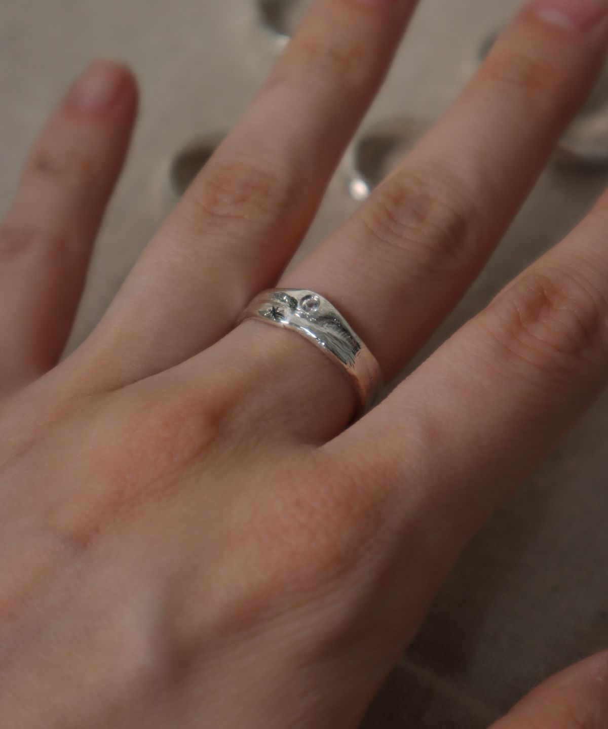 뷰린(BURIN) 텍스쳐 각인 커플링 Milky way Ring(ver.mini) 랩다이아몬드