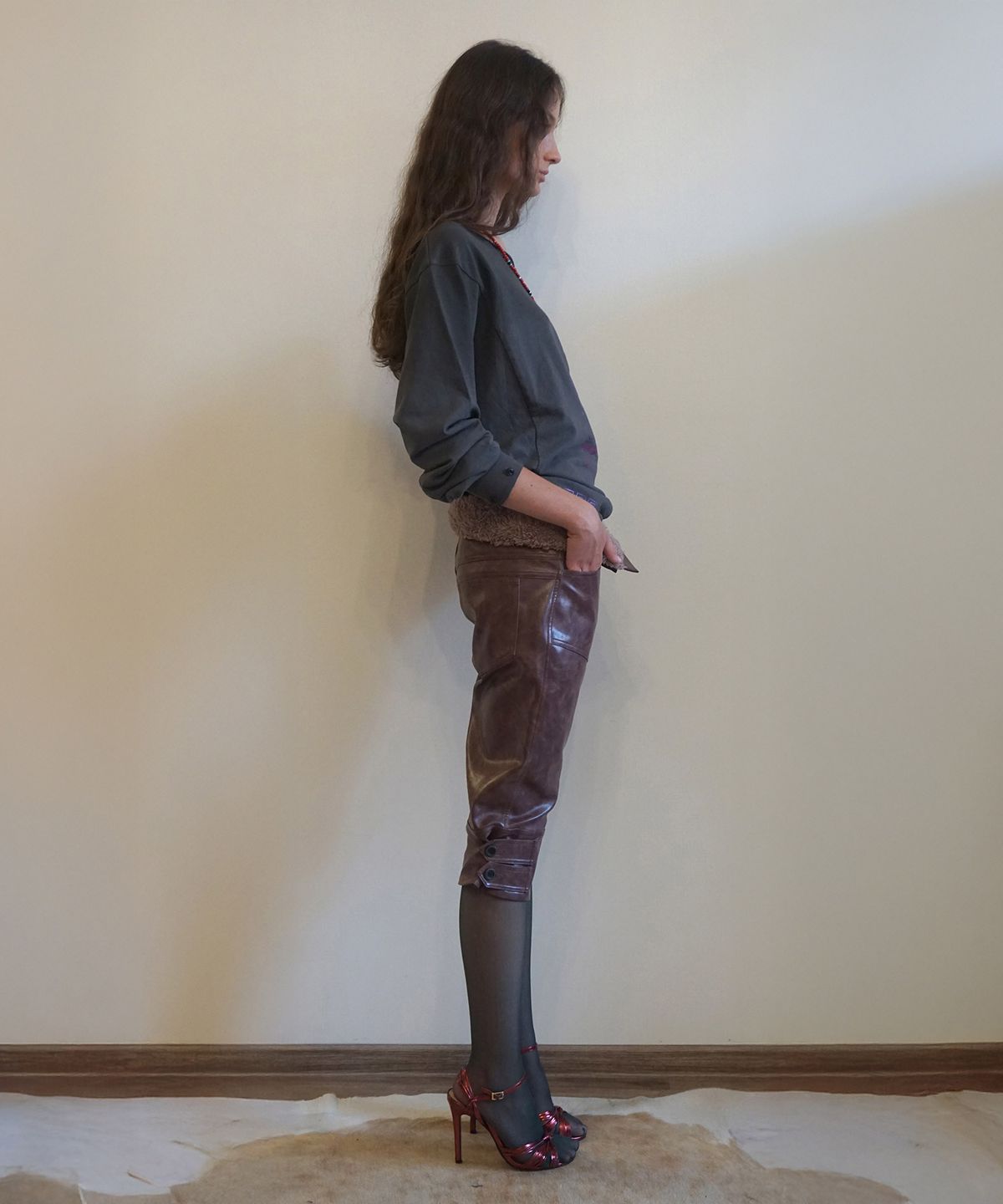 스컬프터(SCULPTOR) Capri Faux Leather Pants Burgundy