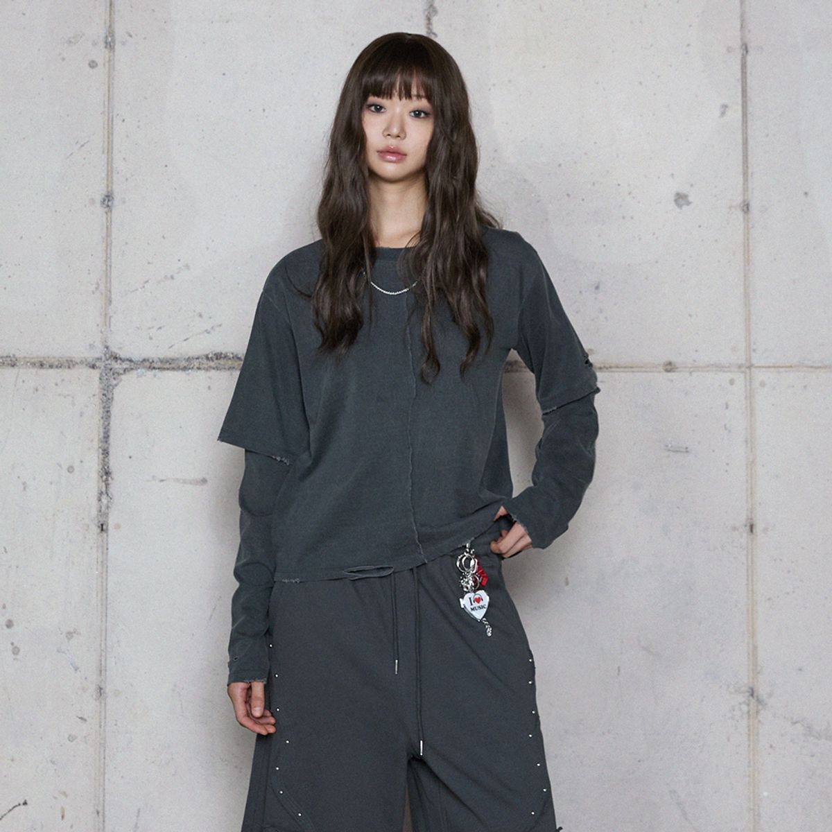 라라폭스(LALAFOX) DESTROYED LAYERED T-SHIRT CHARCOAL BR4CL009
