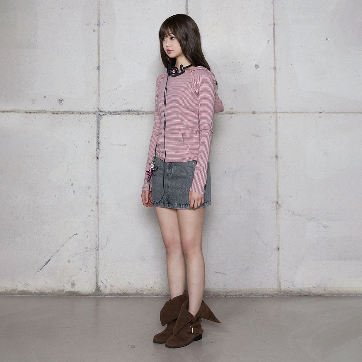 라라폭스(LALAFOX) STUD DENIM MINI SKIRT CHARCOAL BR4DS001