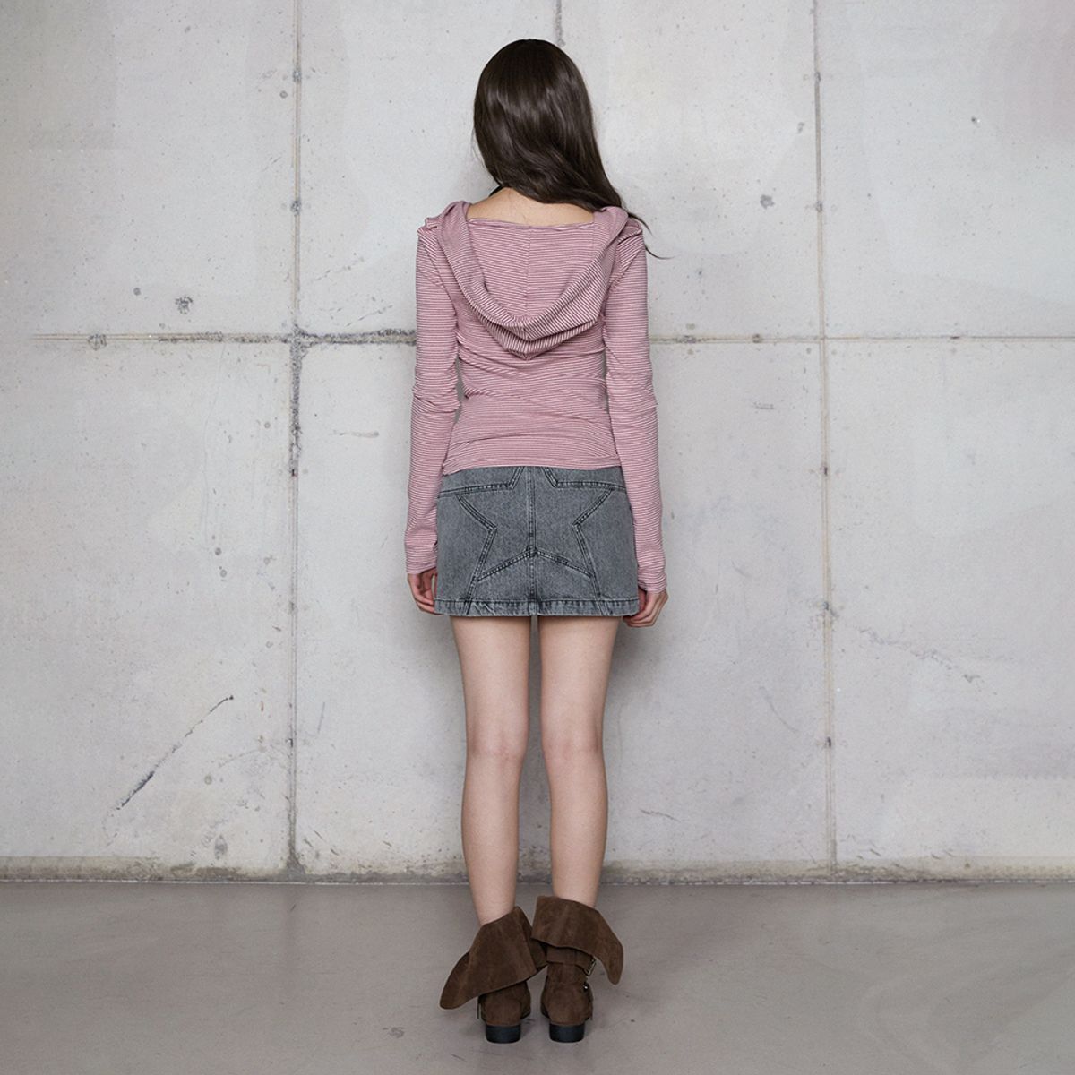 라라폭스(LALAFOX) STUD DENIM MINI SKIRT CHARCOAL BR4DS001