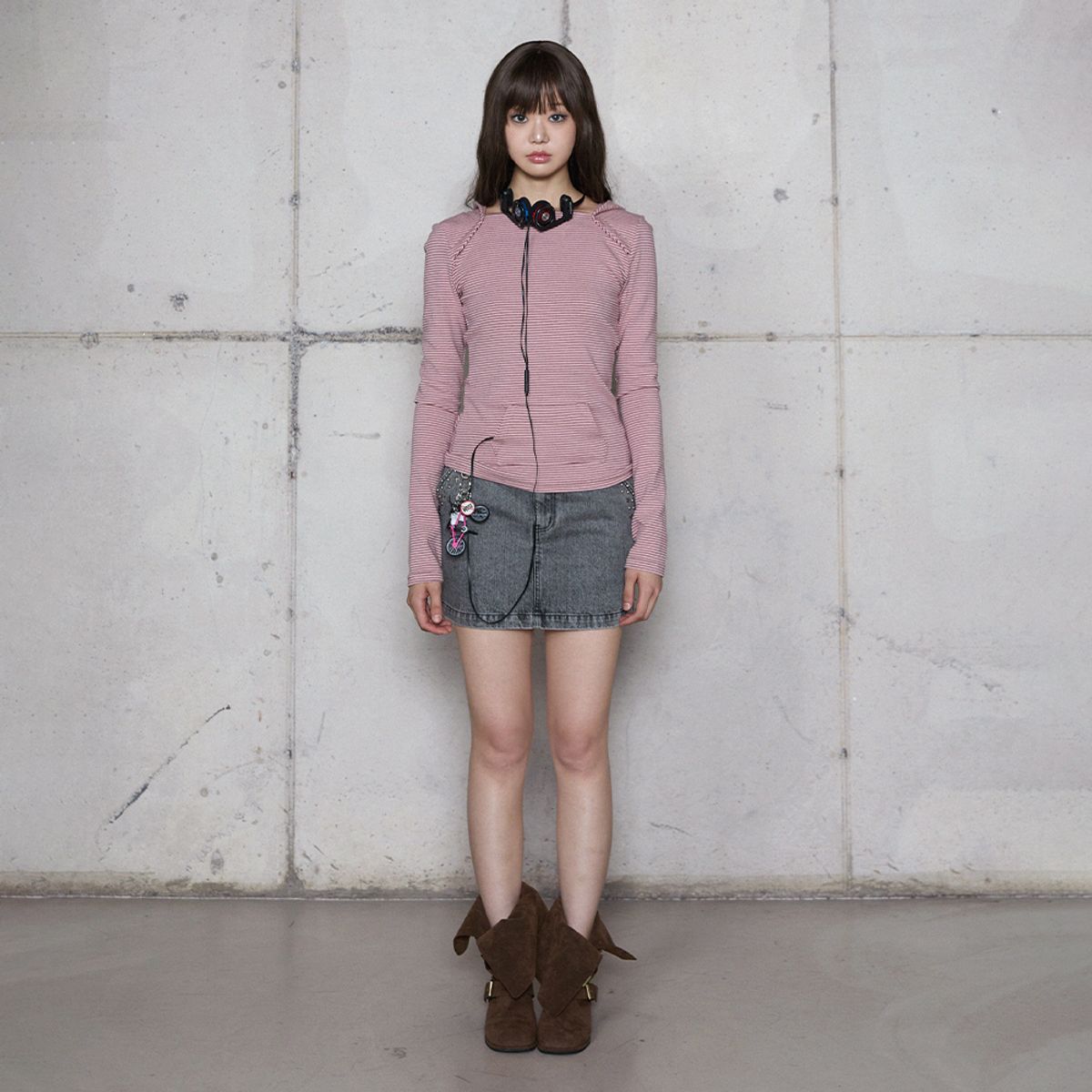 라라폭스(LALAFOX) STUD DENIM MINI SKIRT CHARCOAL BR4DS001