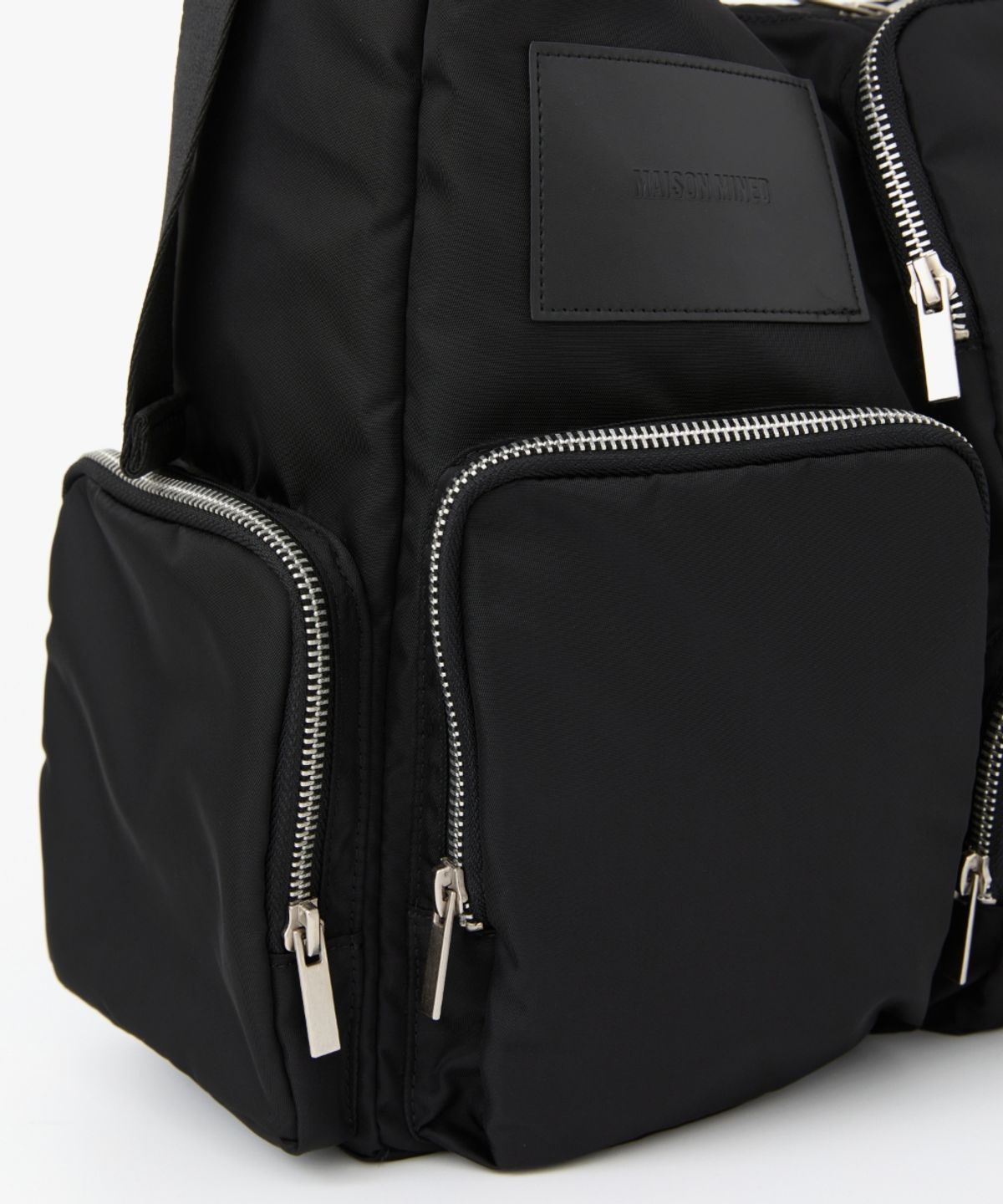 메종미네드(MAISON MINED) MULTI POCKET CROSS BAG