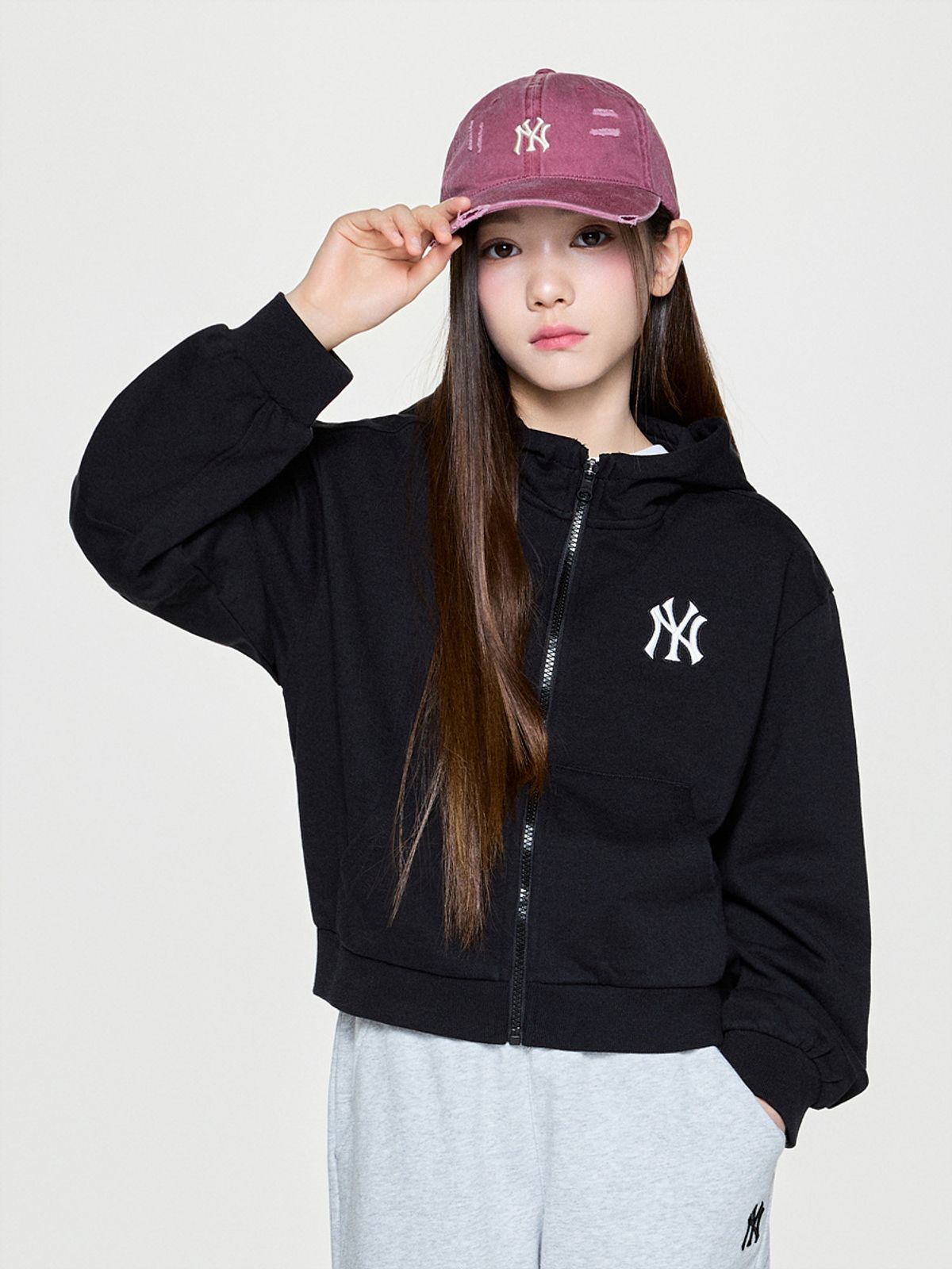 엠엘비 키즈(MLB KIDS) 베이직 여아 스몰로고 크롭 후드 집업 NY (Black)